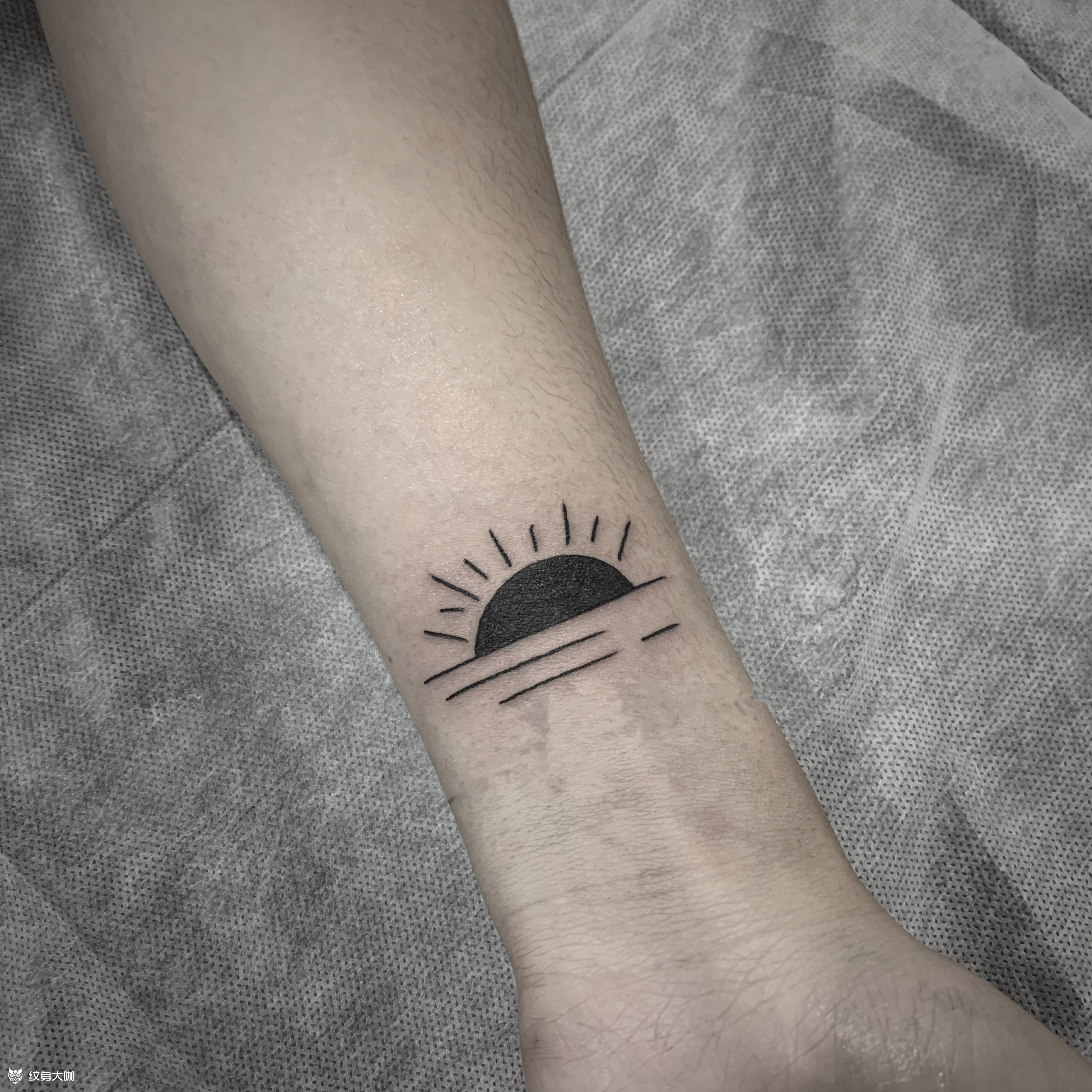 日出_纹身图案手稿图片_c·y媛宝的纹身作品集