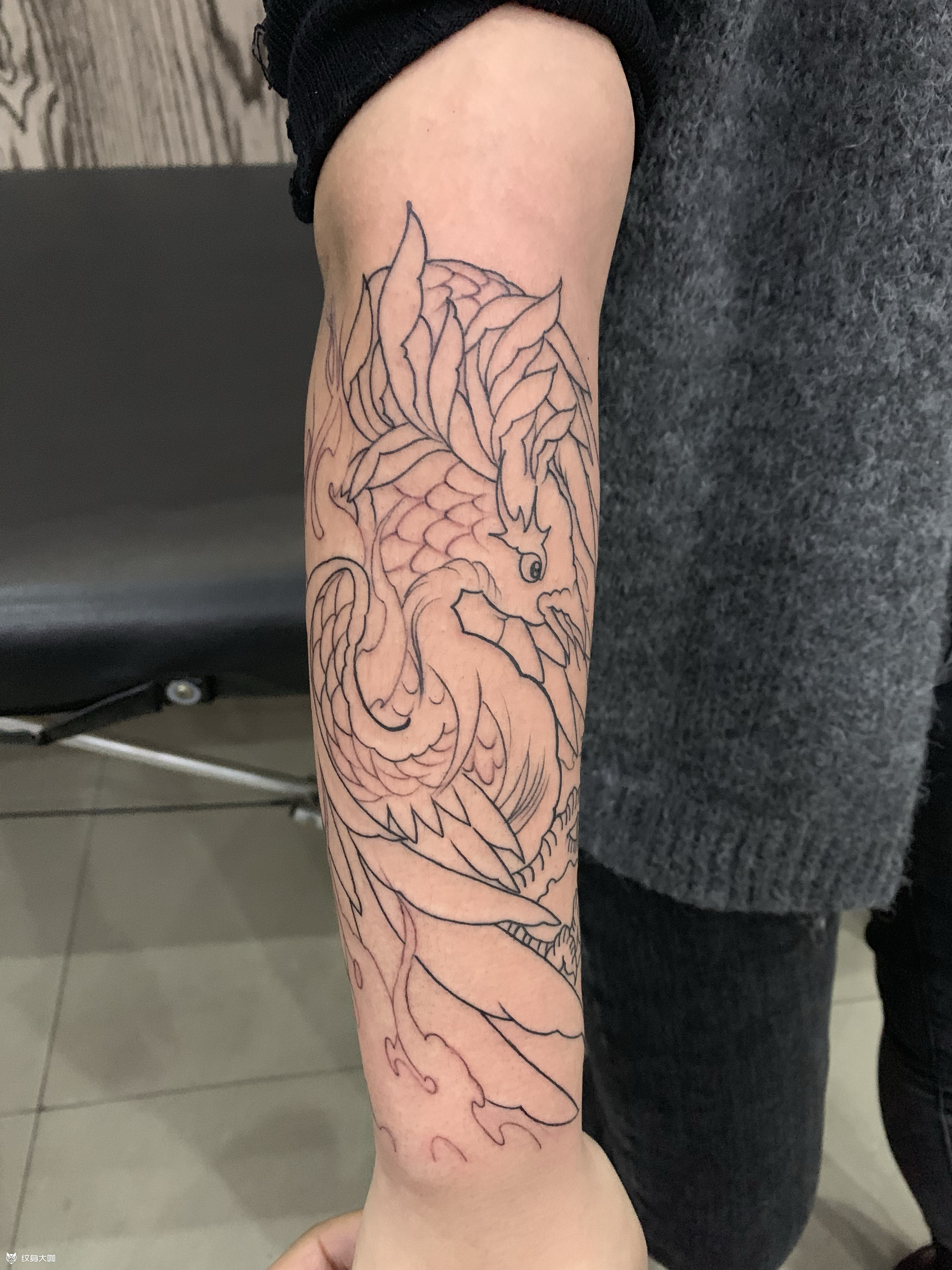 小臂 凤凰,般若线条_纹身图案手稿图片_龙威tattoo的纹身作品集