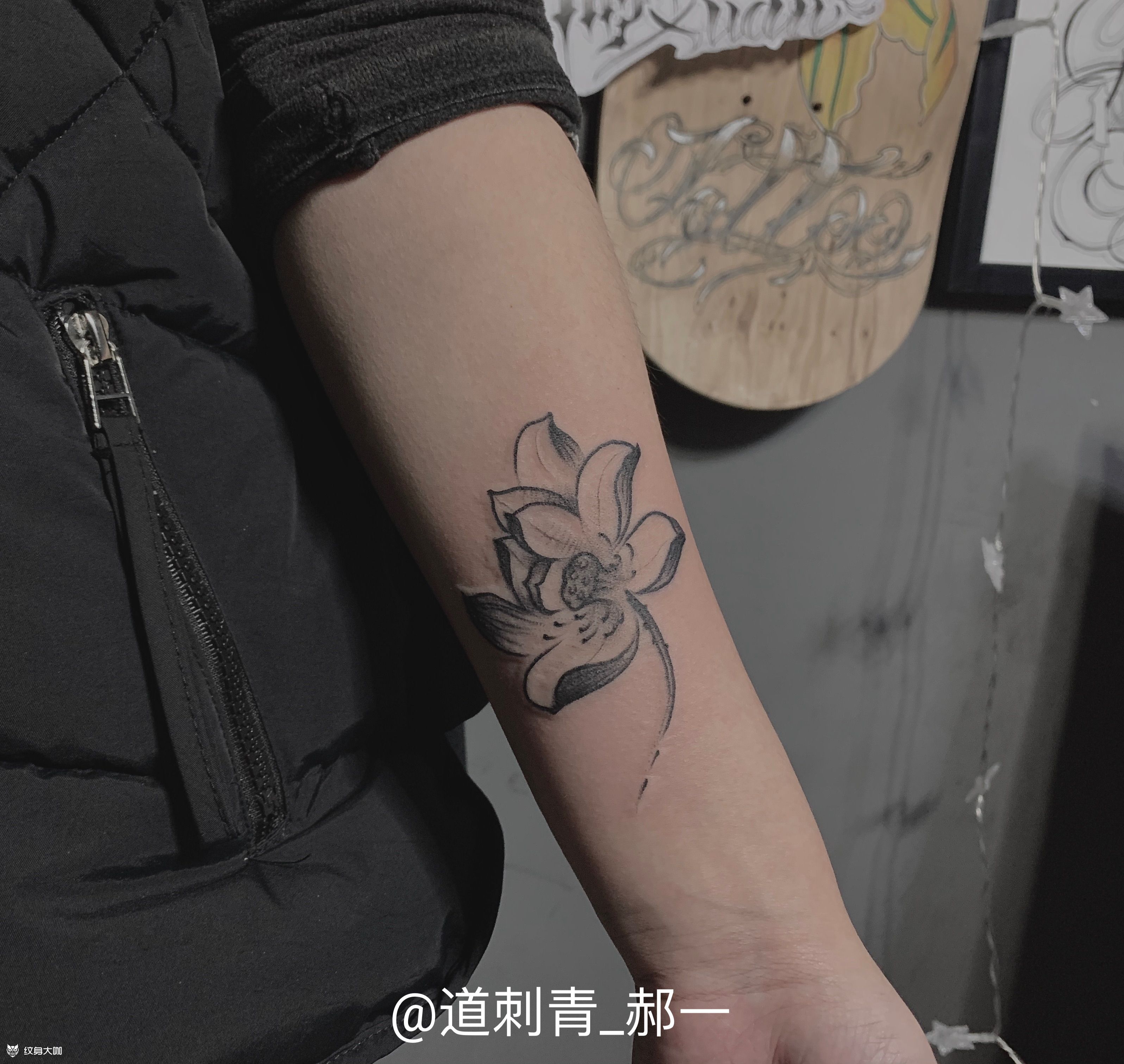 荷花_纹身图案手稿图片_郝一的纹身作品集