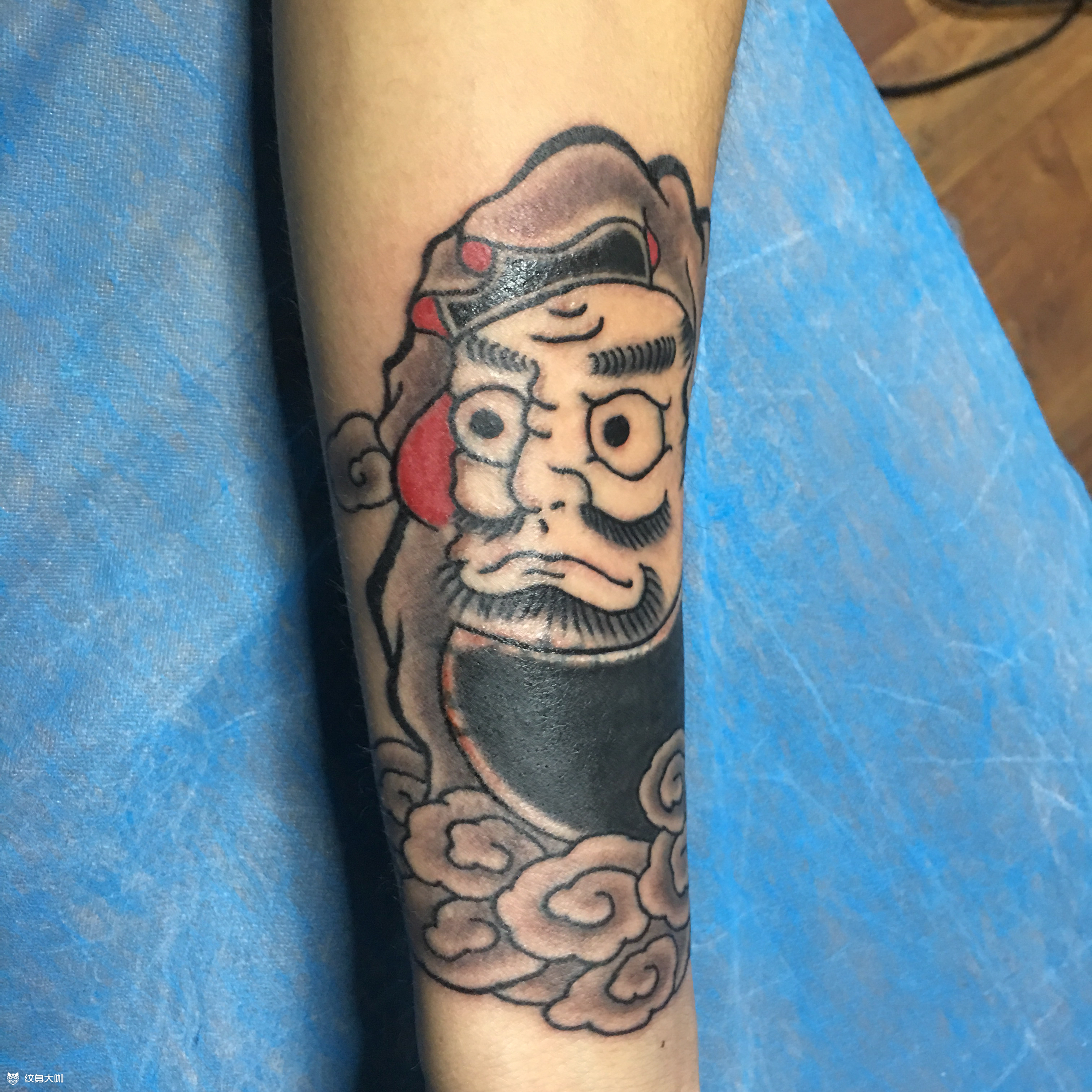 老传统达摩蛋遮盖