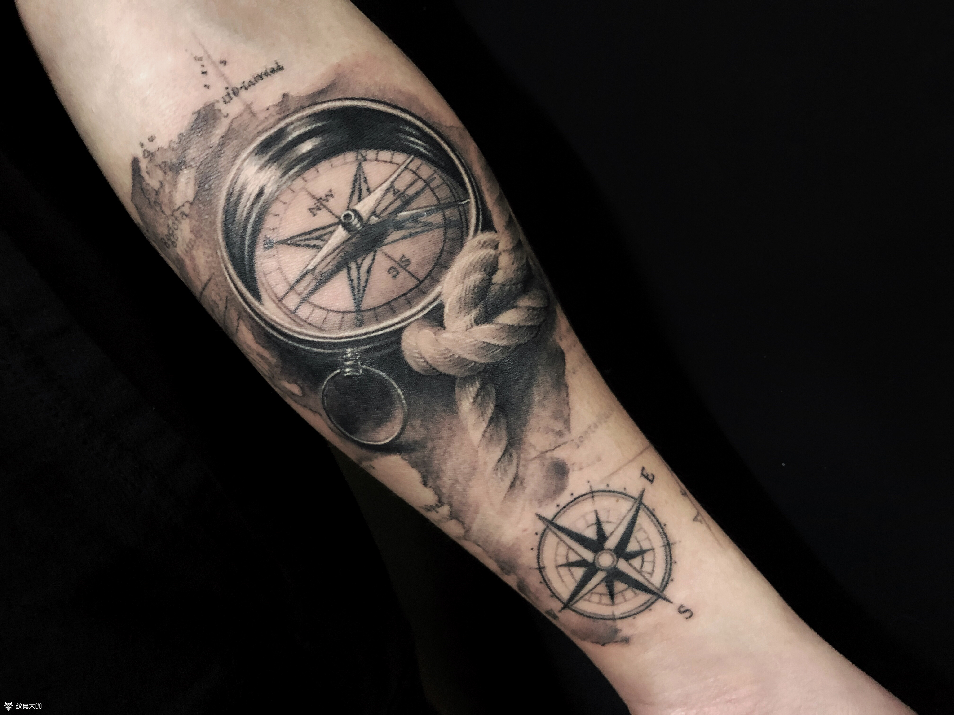罗盘_纹身图案手稿图片_刘雅弟的纹身作品集