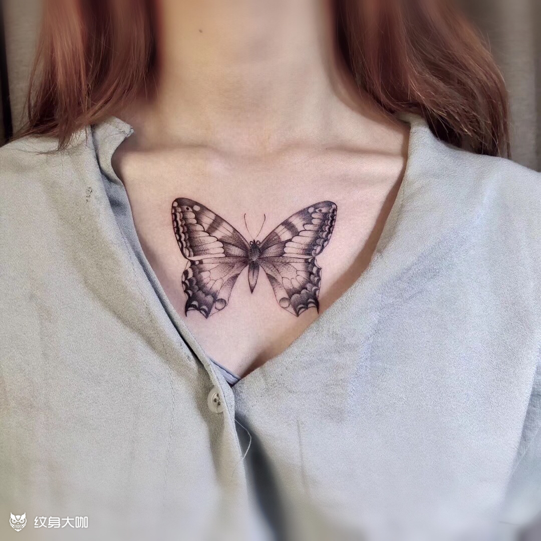 胸口清新蝴蝶_纹身图案手稿图片_49%的纹身作品集