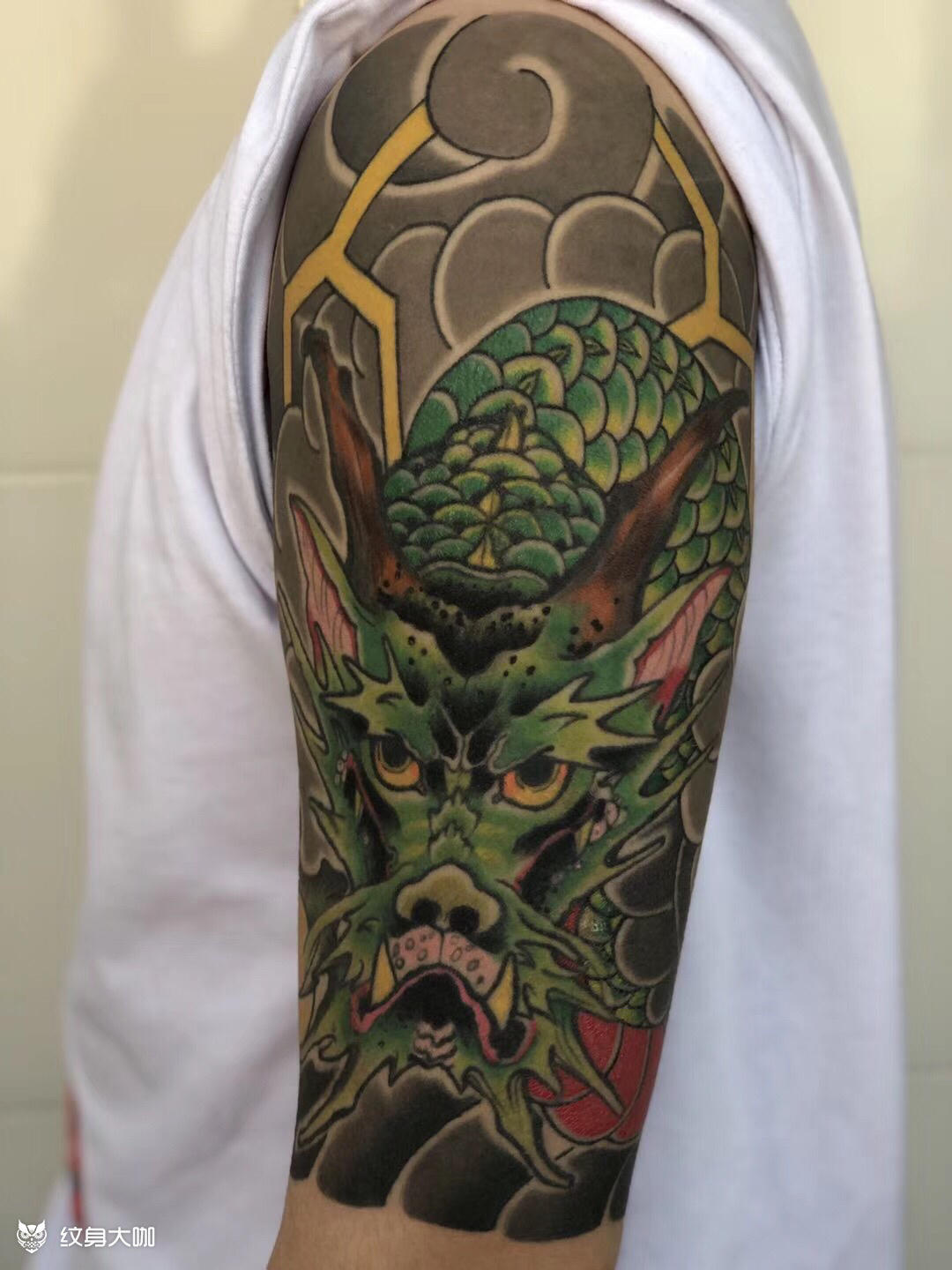 老传统半臂_纹身图案手稿图片_邕州雕源的纹身作品集