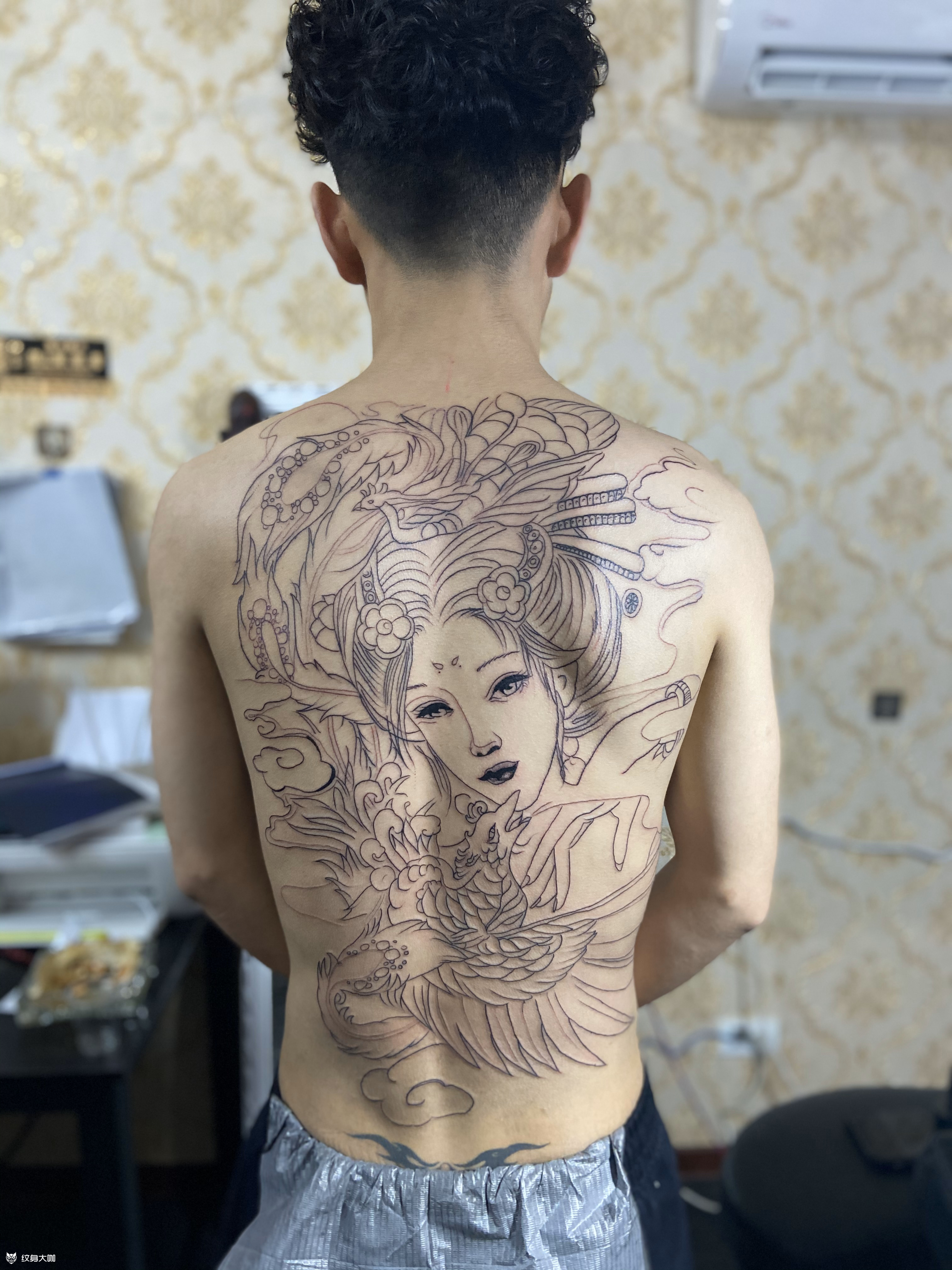 满背艺妓_纹身图案手稿图片_何意的纹身作品集