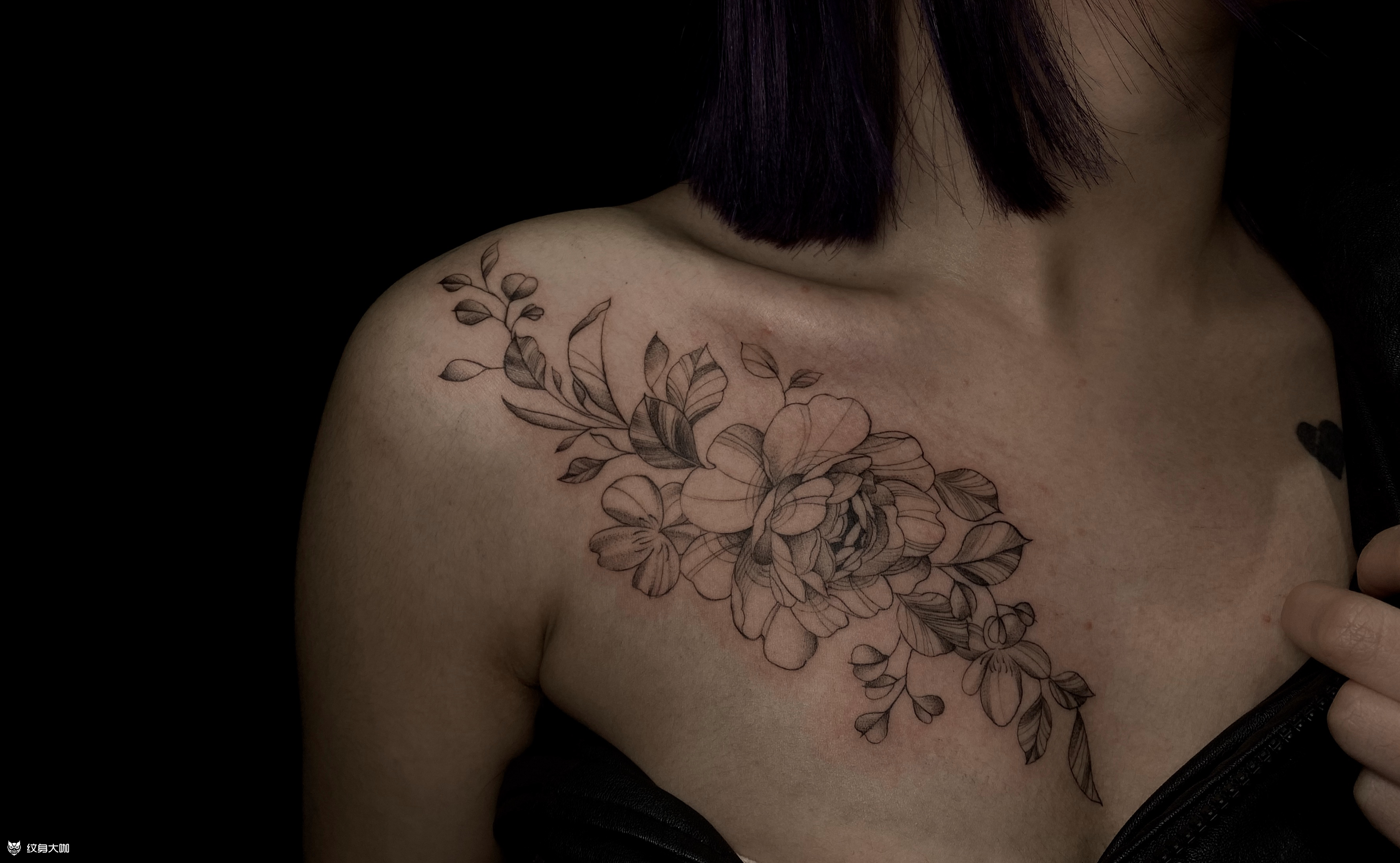 肩膀素花_纹身图案手稿图片_任中强的纹身作品集