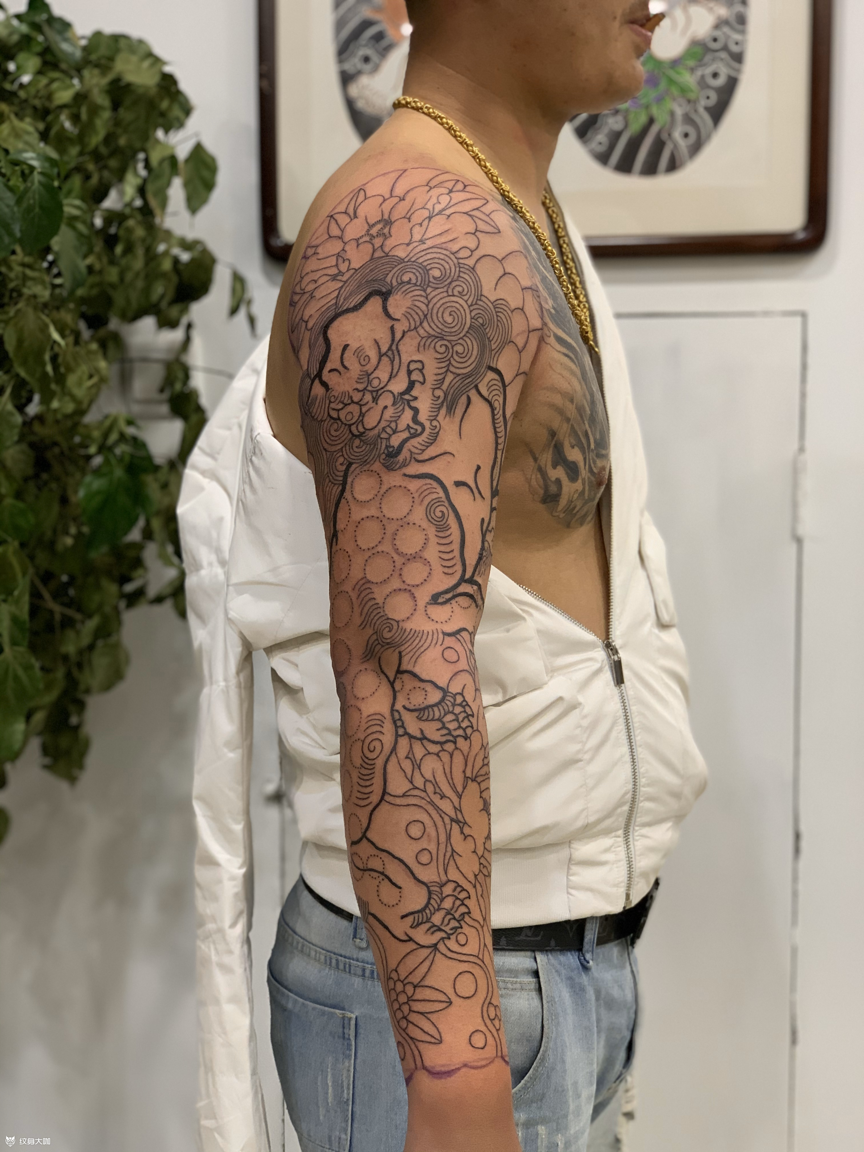 唐狮,牡丹未完_纹身图案手稿图片_嘉墨雕伟的纹身作品集