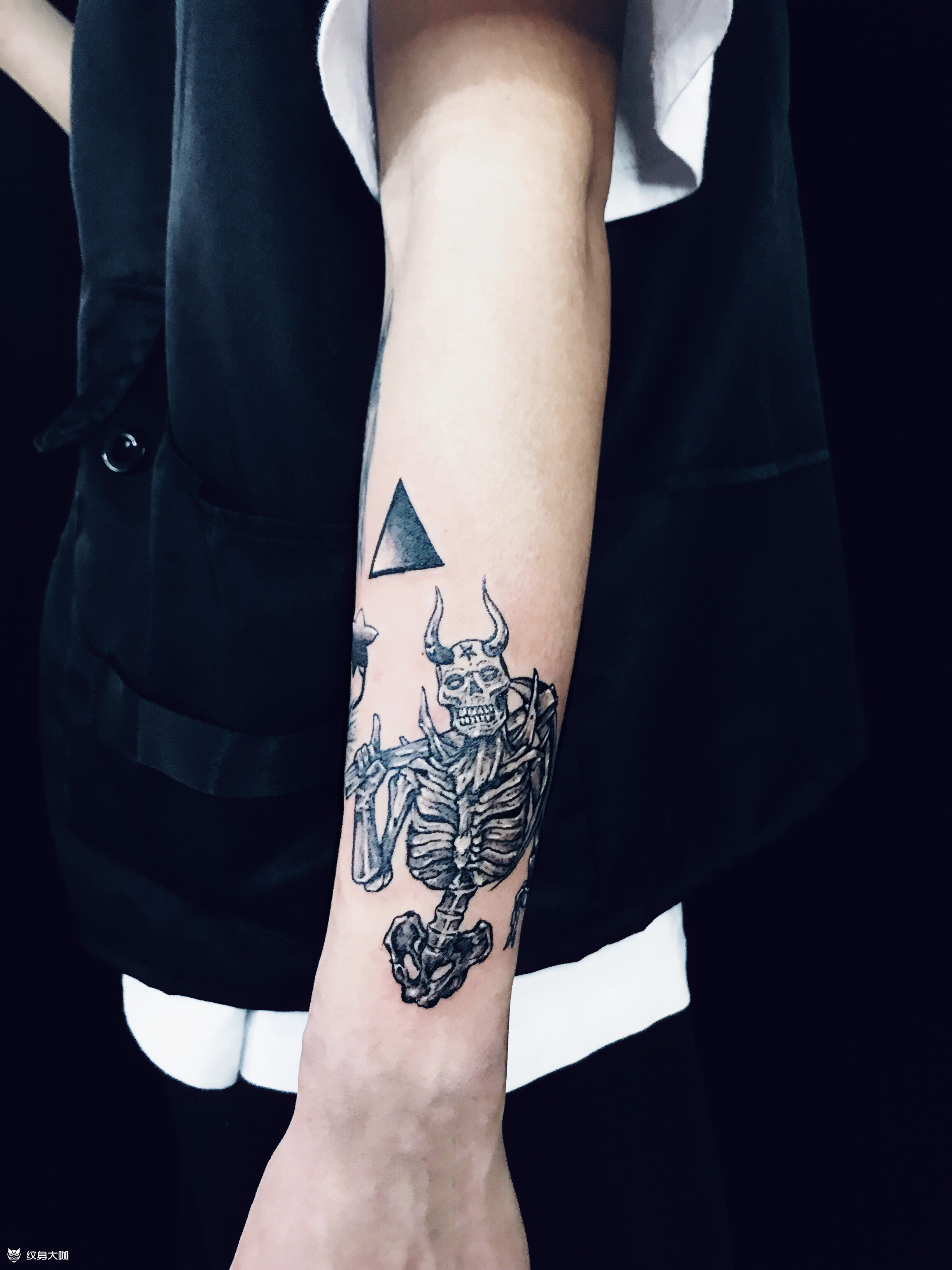 欧美小图花臂拼接