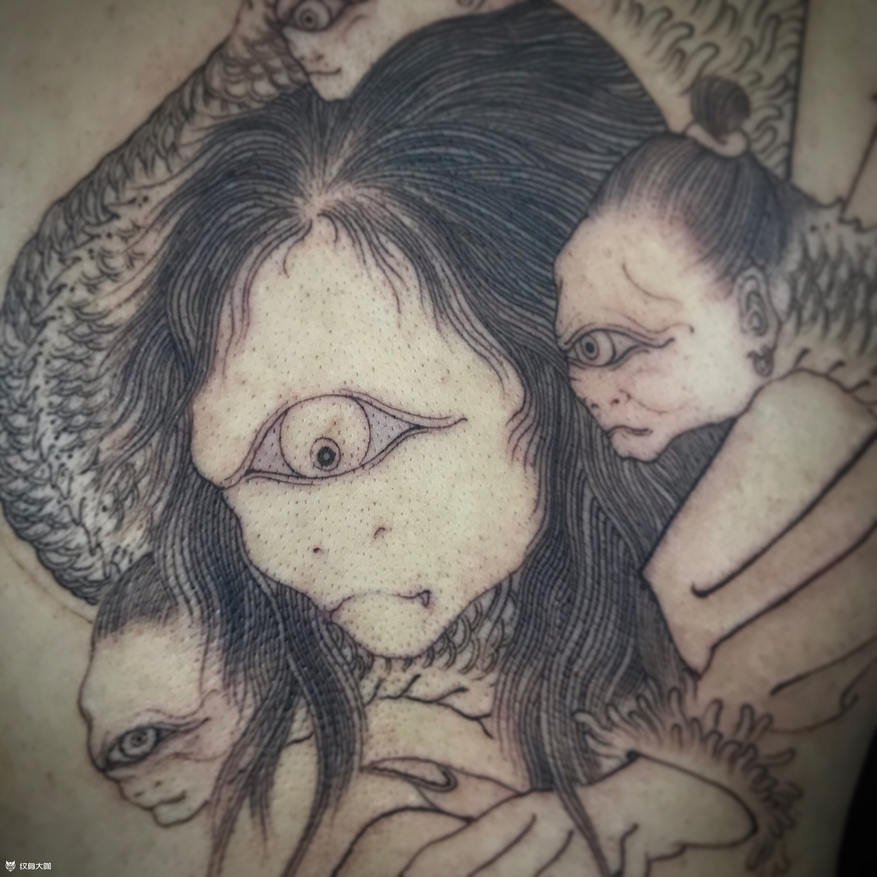 相柳_纹身图案手稿图片_安童的纹身作品集