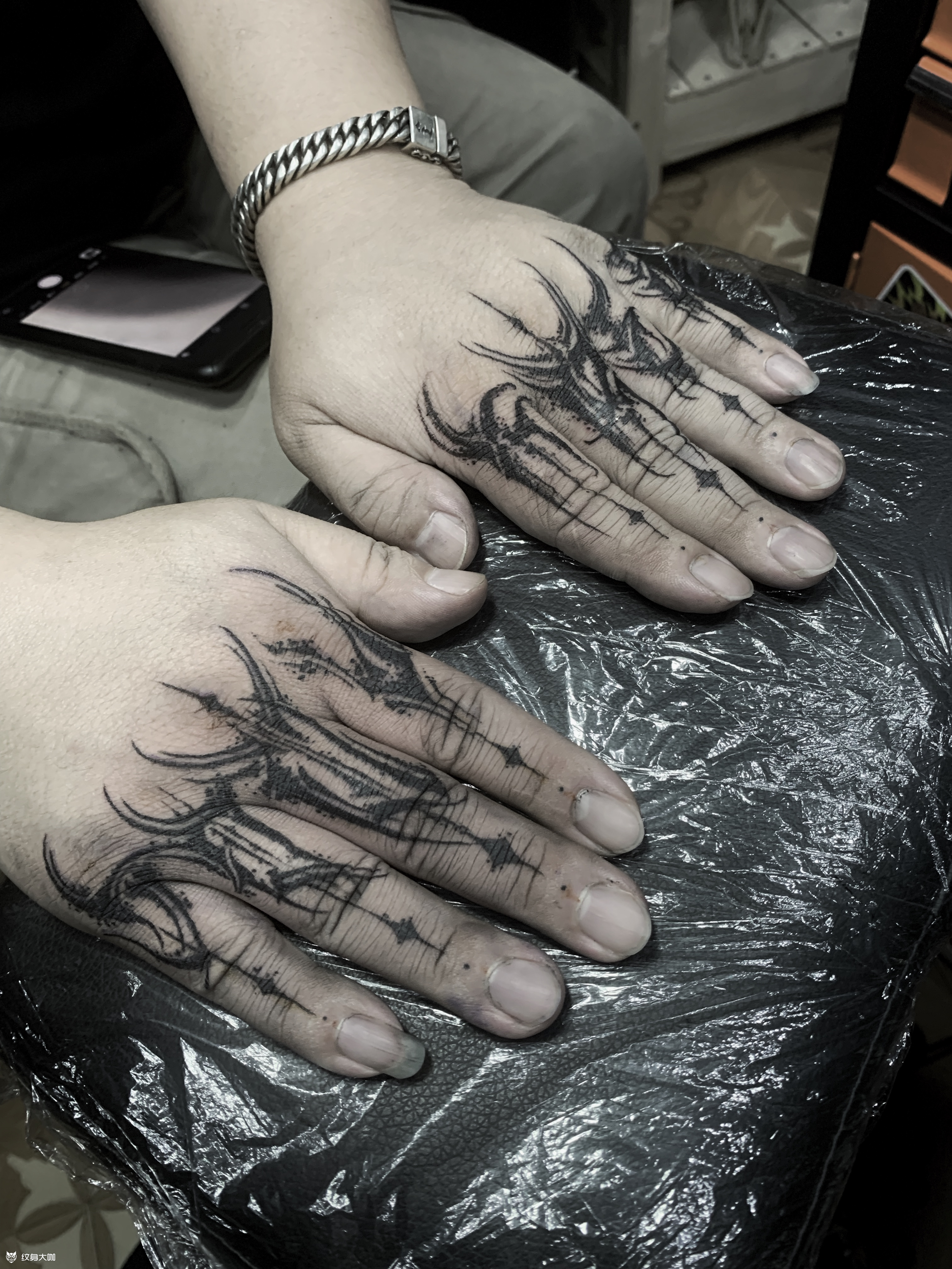手指花体字_纹身图案手稿图片_耗子的纹身作品集