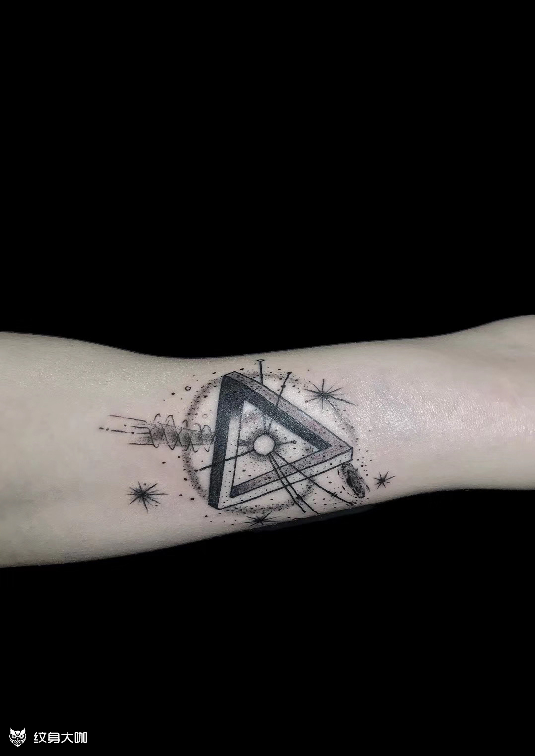 几何点刺星空_纹身图案手稿图片_陆诗卉的纹身作品集
