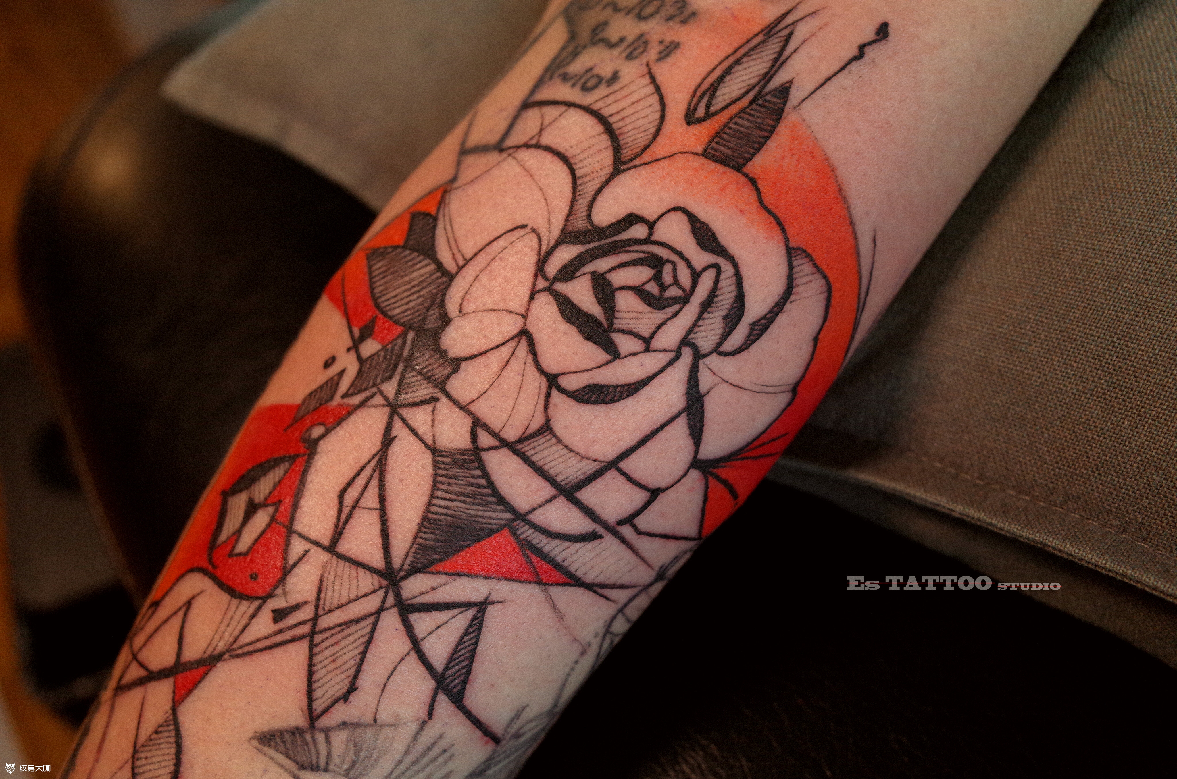 free玫瑰_纹身图案手稿图片_es tattoo studio的纹身作品集