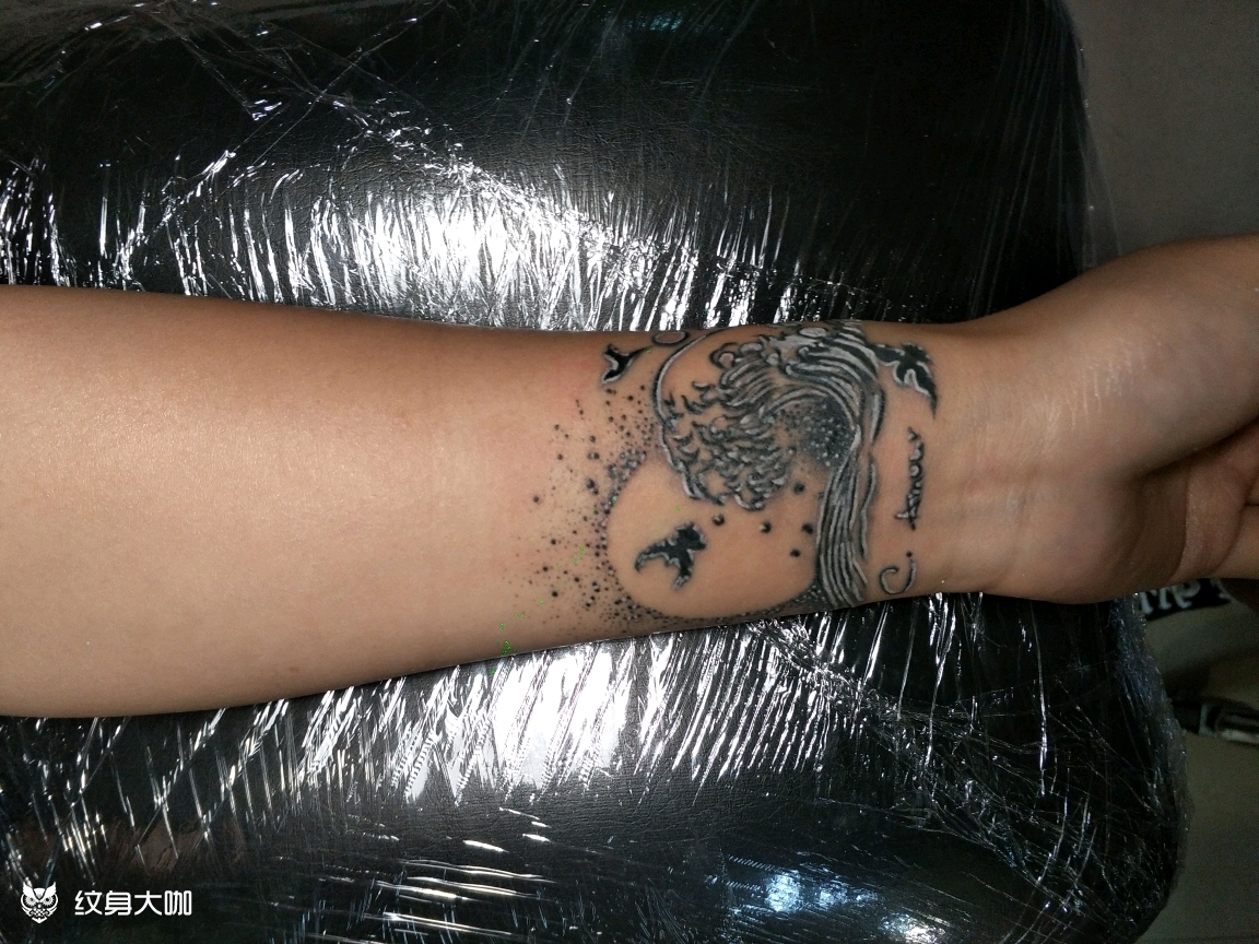 手环浪花_纹身图案手稿图片_金德的纹身作品集