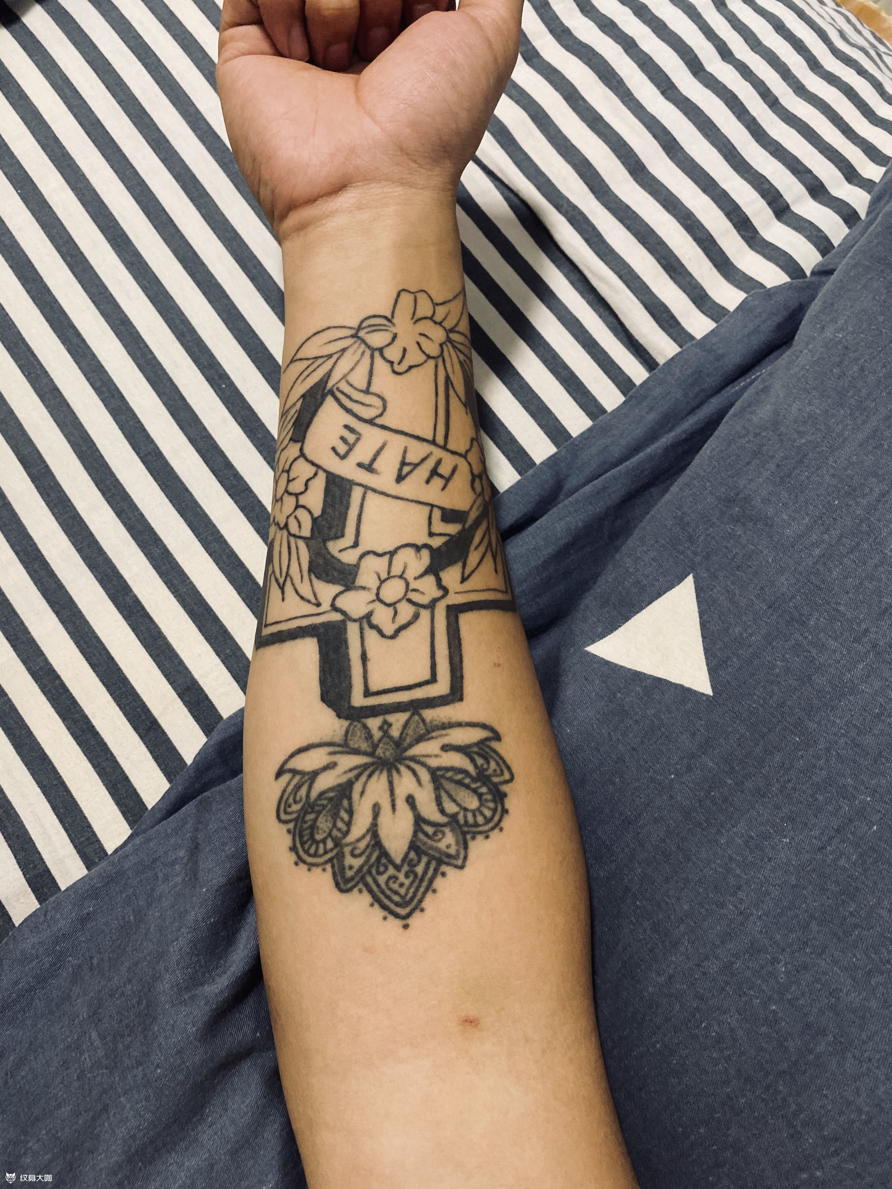 墓碑图建议给上色(怎么上色)或_纹身吧社区 - 纹身大咖