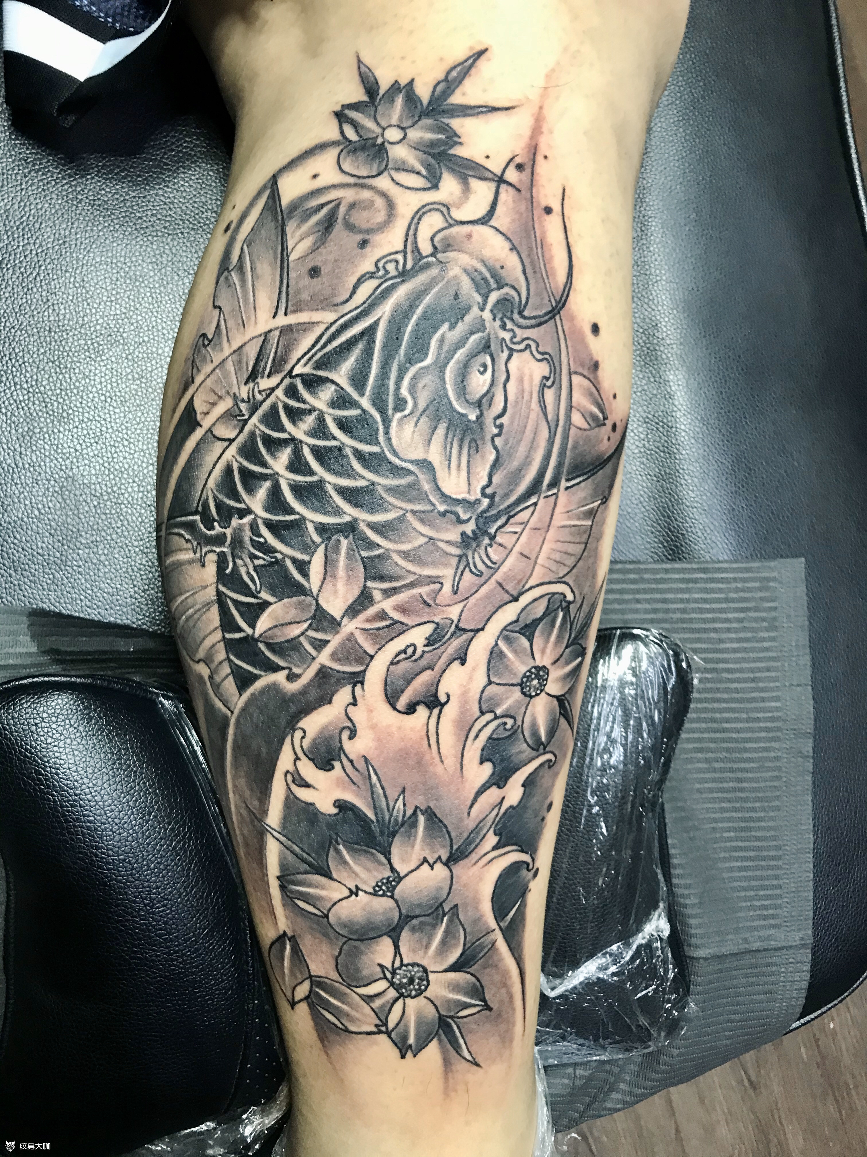 小腿招财鱼_纹身图案手稿图片_徐强的纹身作品集