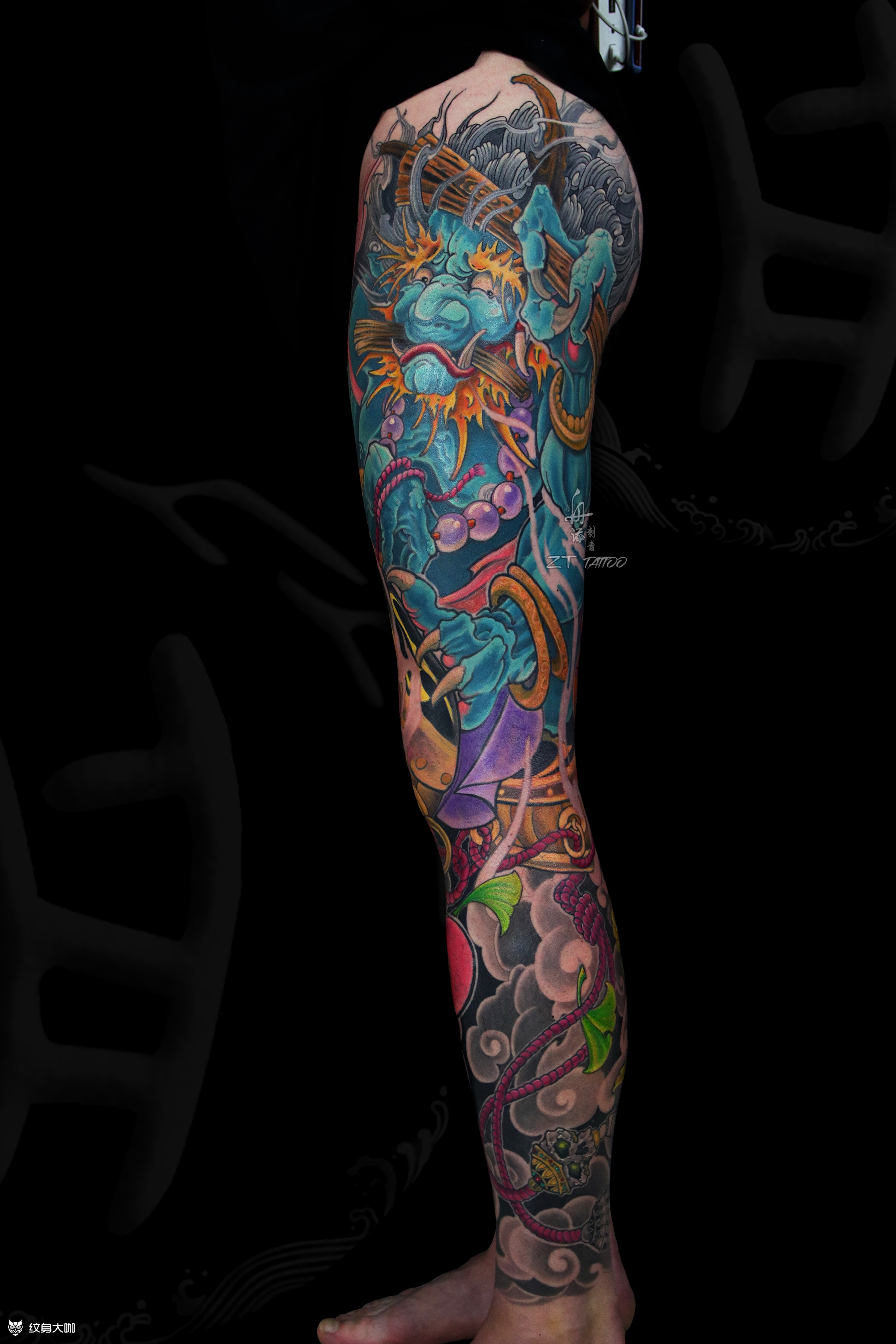 传统雷神 腿部 臀部 老传统 神话人物 雷神 彩色人物 作品简介:无