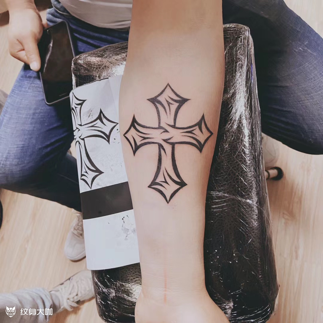 图腾十字架_纹身图案手稿图片_影子的纹身作品集