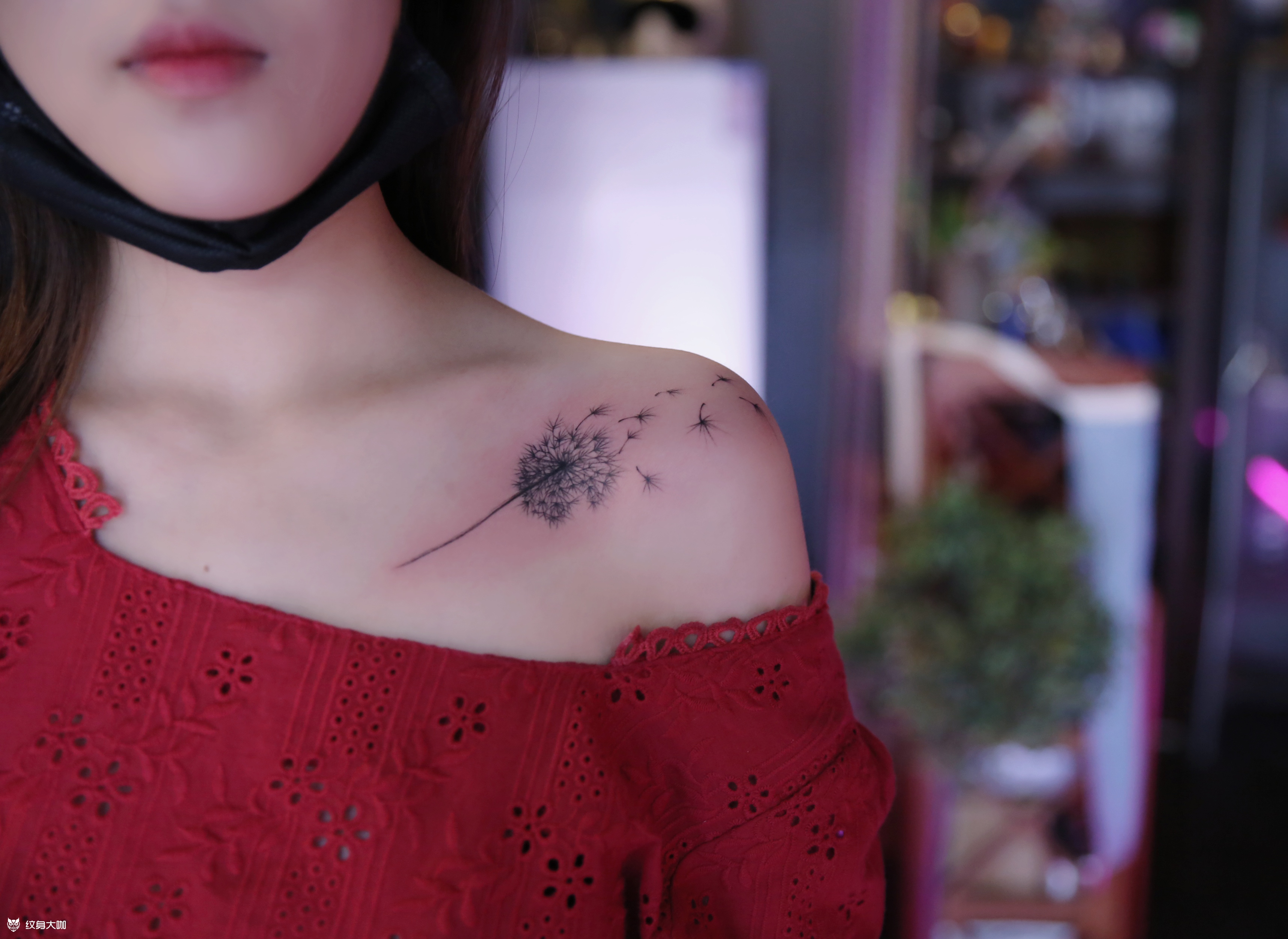 韩文纹身锁骨红色图片