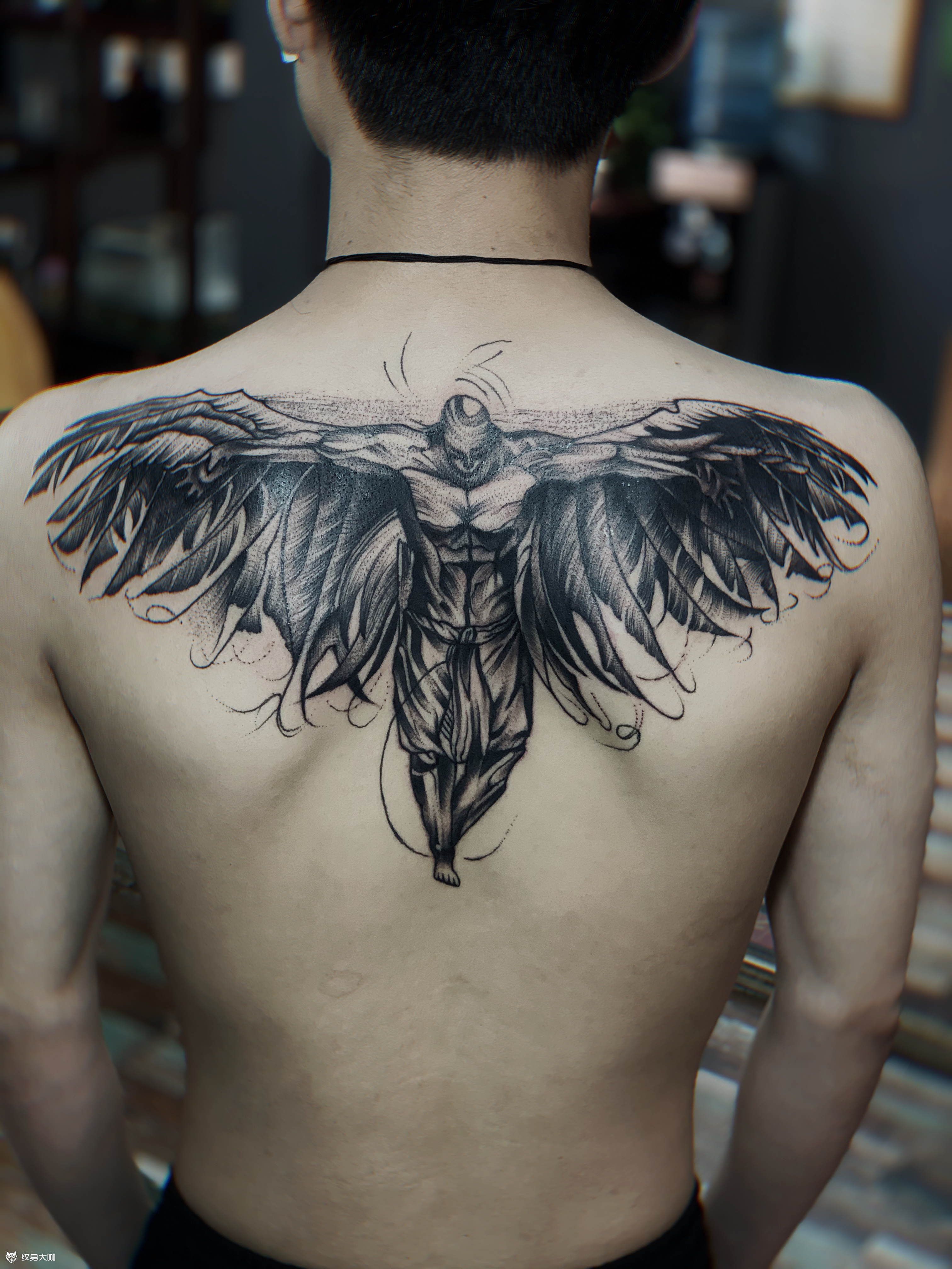 六翼天使纹身