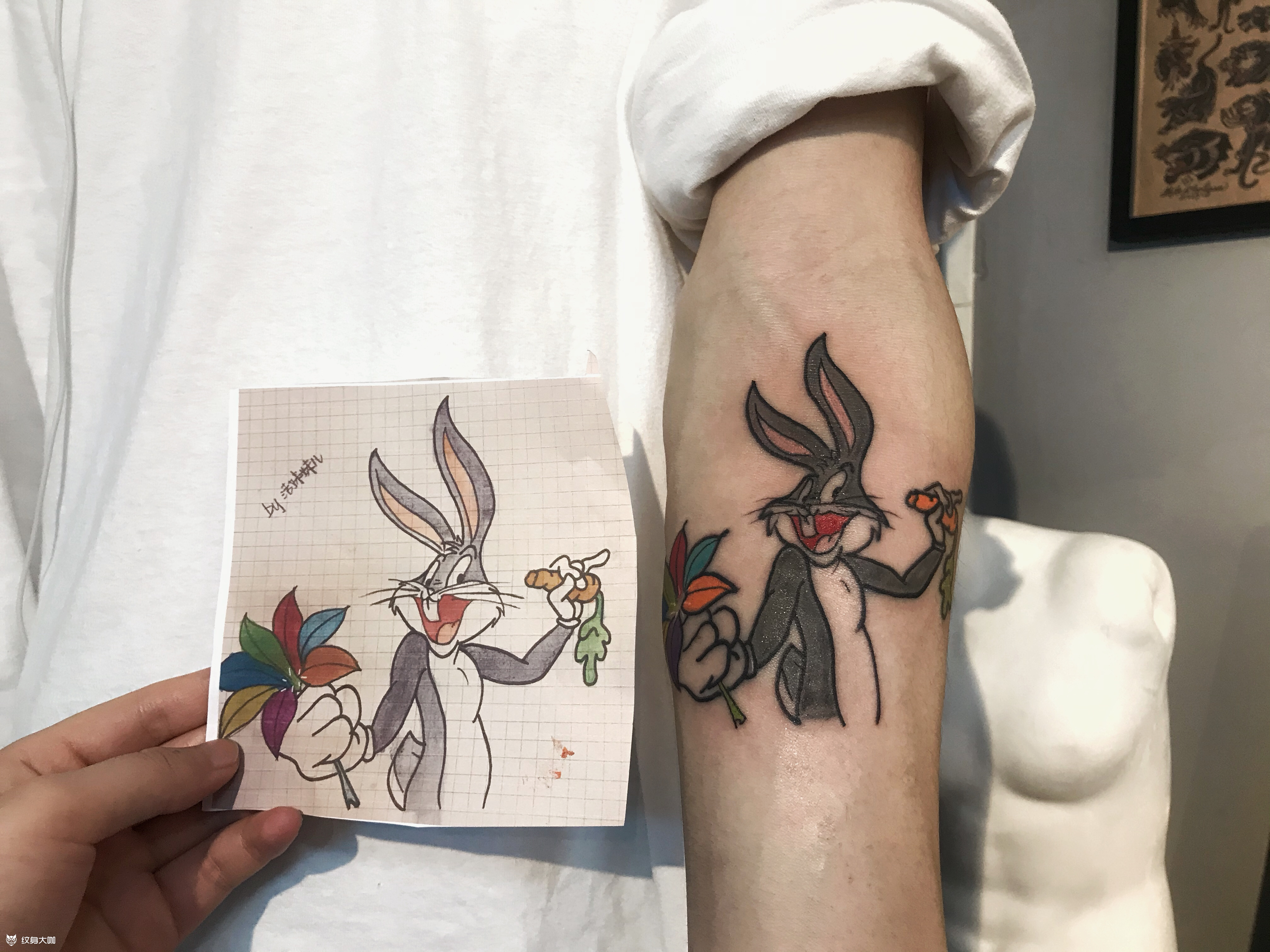 兔八哥情侣纹身图片