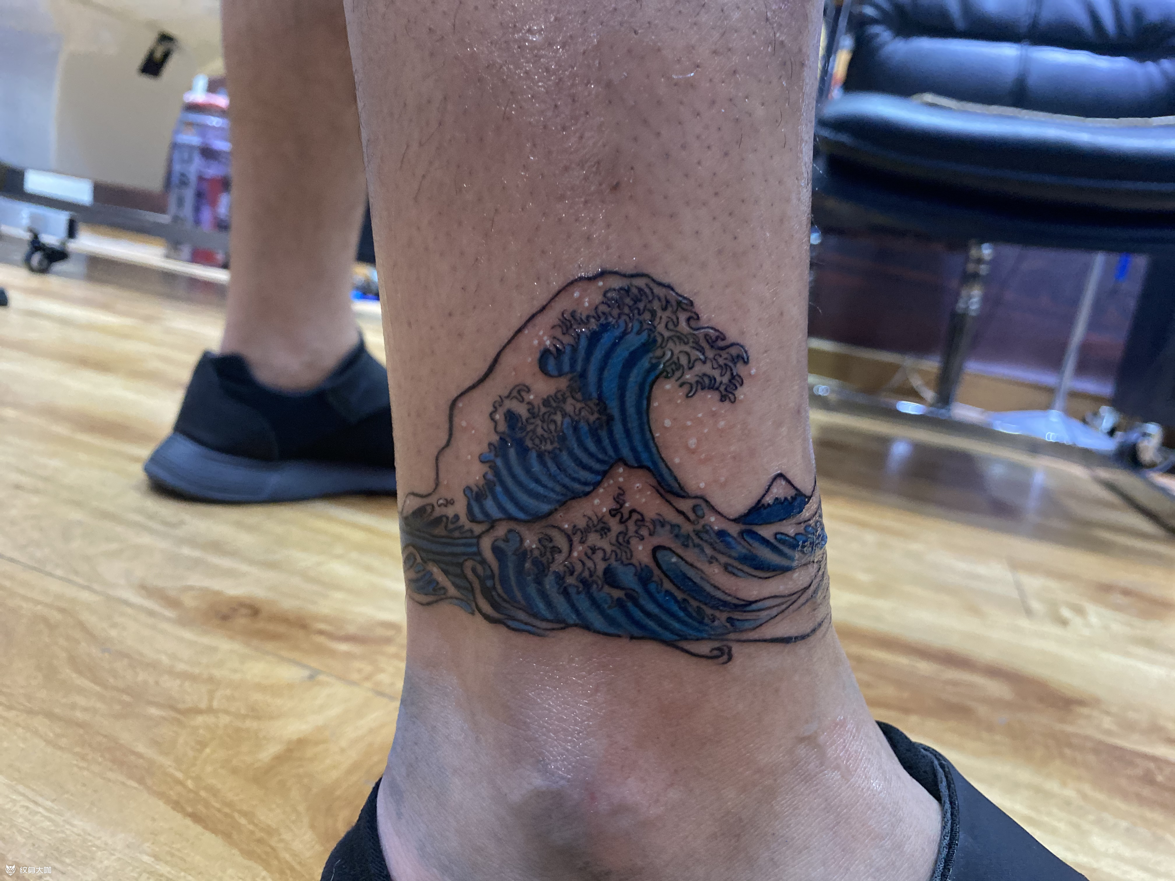 神奈川海浪里脚腕全包_纹身图案手稿图片_鲁西西的纹身作品集