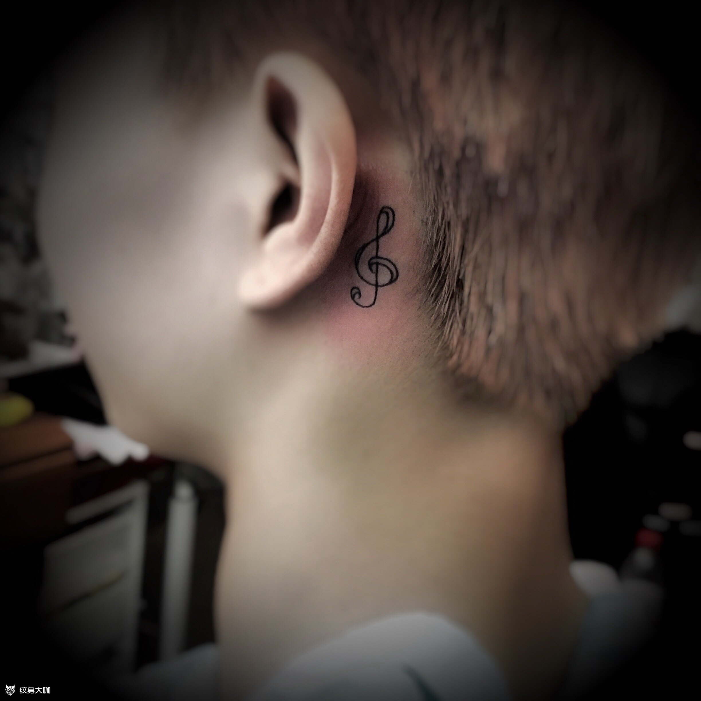 帅,耳后纹身,人生巅峰_纹身图案手稿图片_湖里阿东的纹身作品集