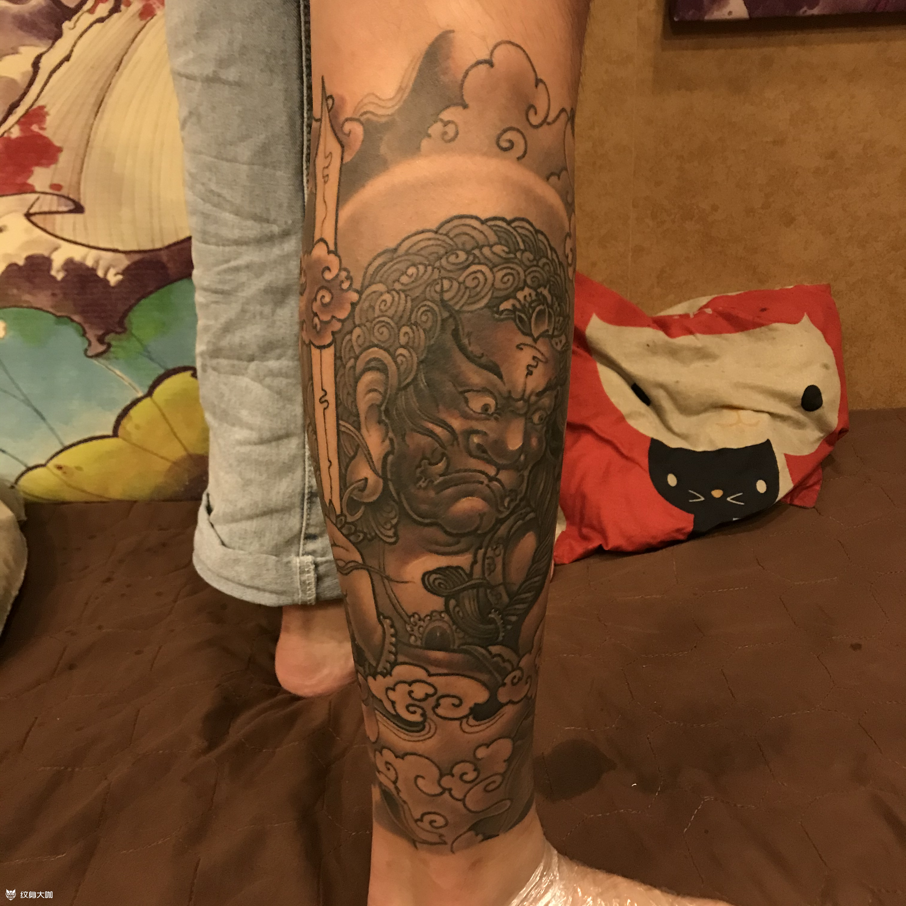 包小腿不动明王