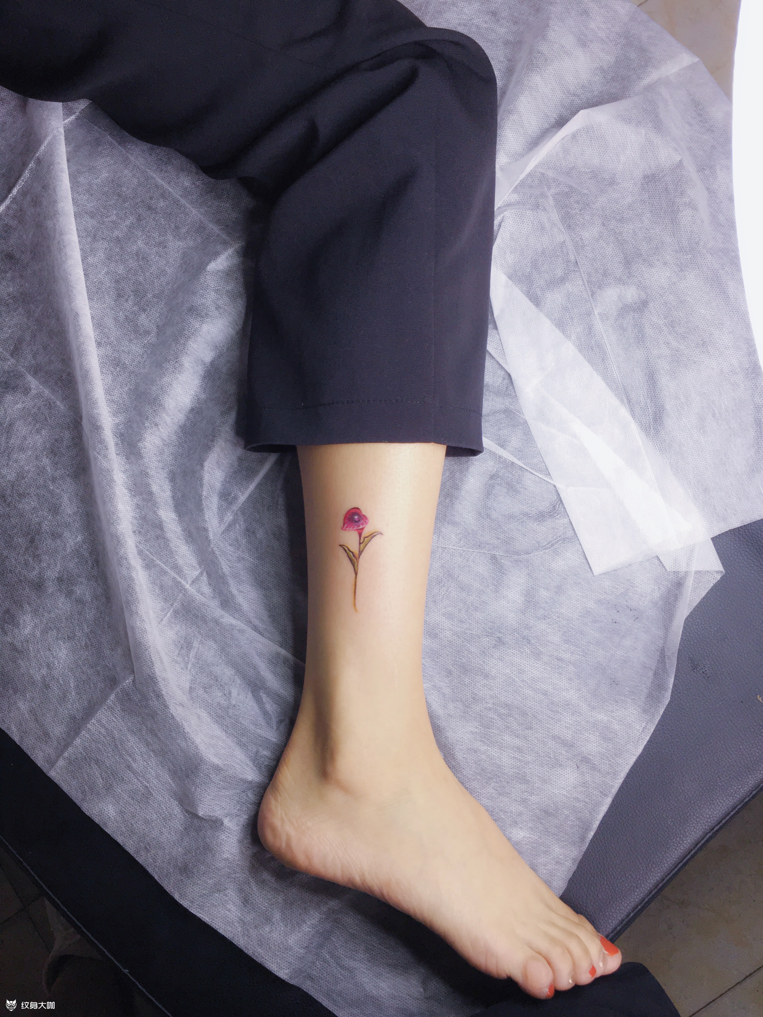 脚踝小花_纹身图案手稿图片_鞠万里的纹身作品集