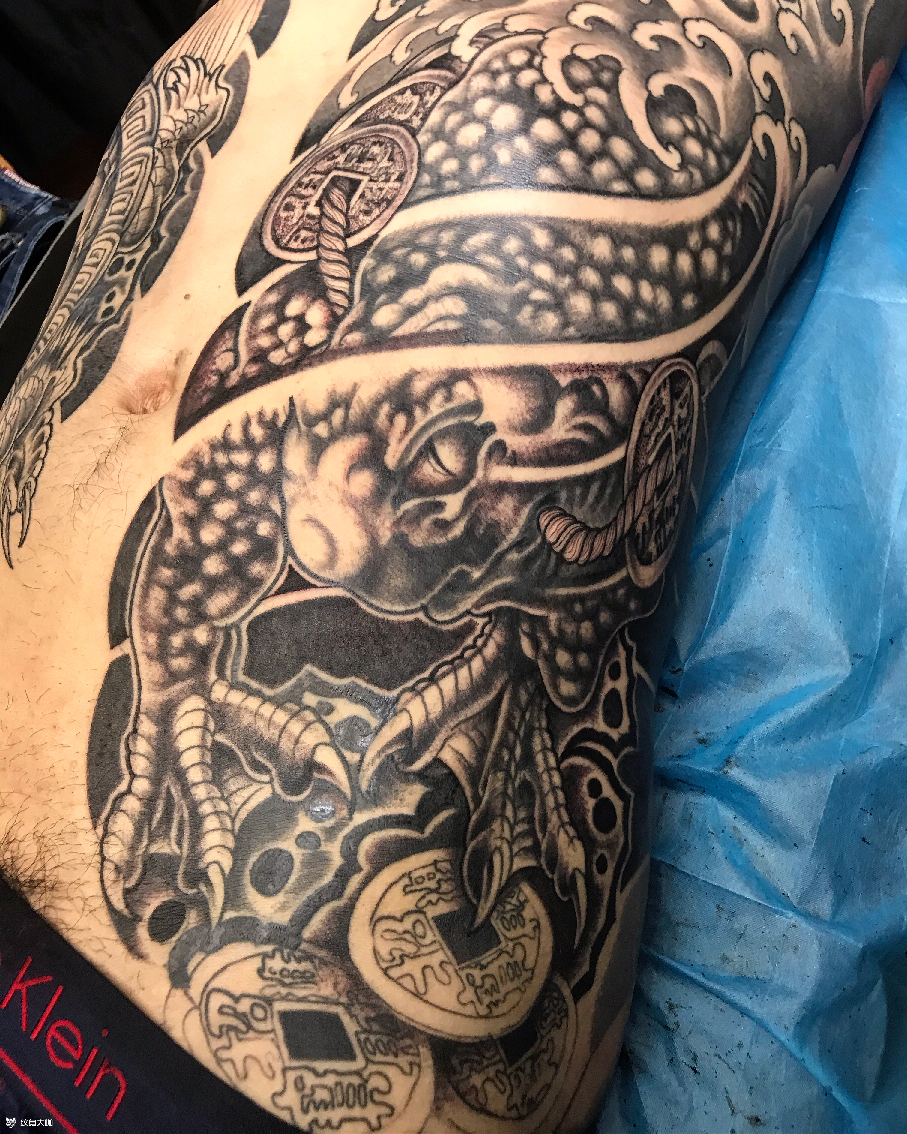 《黄室纹身》今日工时: #蟾蜍_纹身图案手稿图片_黄建铭(浤森)的纹身