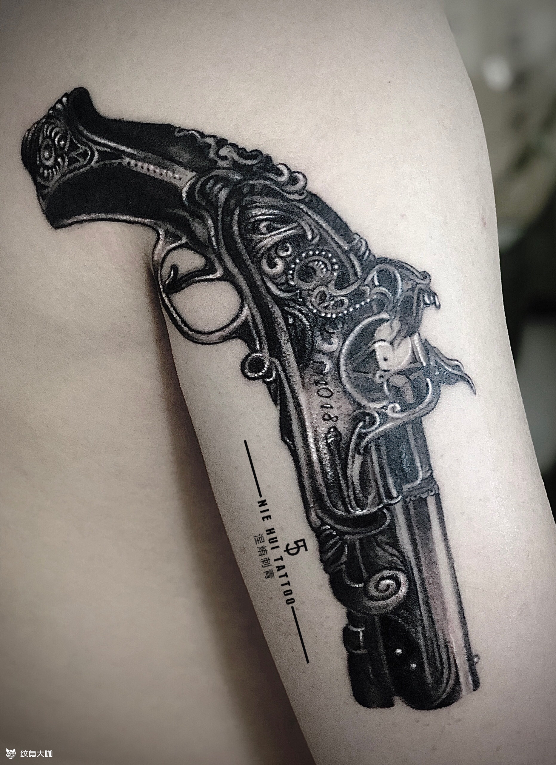 老花抢_纹身图案手稿图片_吴琪的纹身作品集