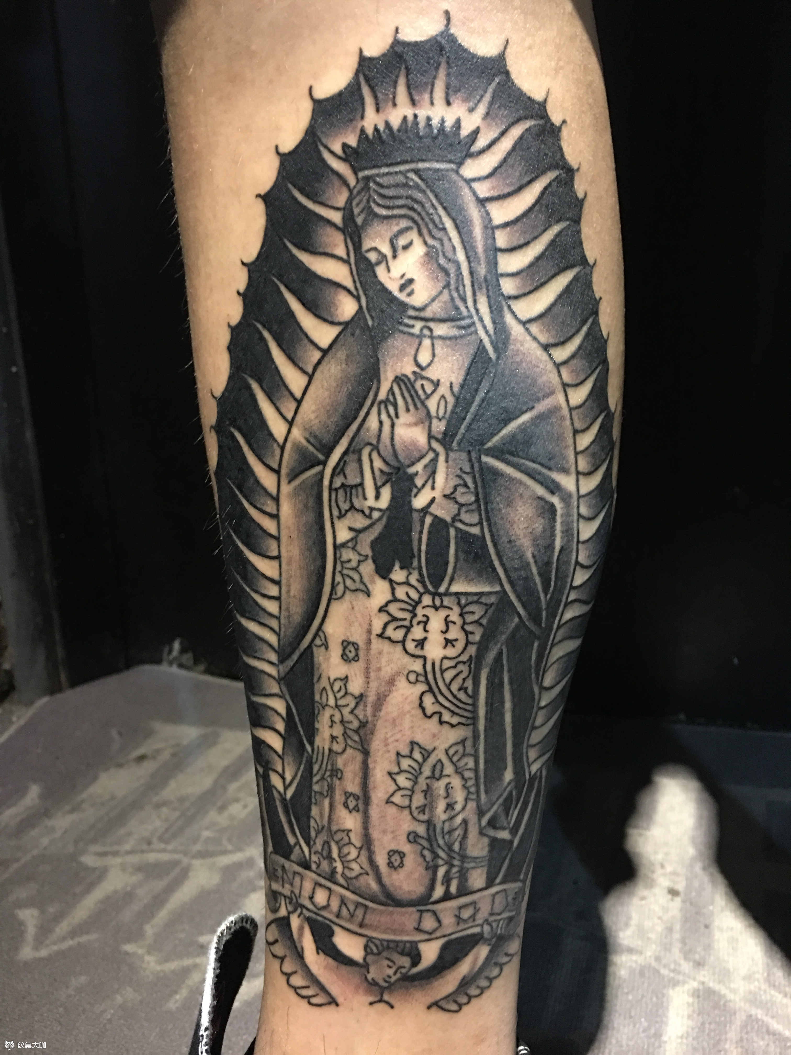 腿部old school圣母简介:擅长西海岸风格 字体77黑灰ta的主页微信