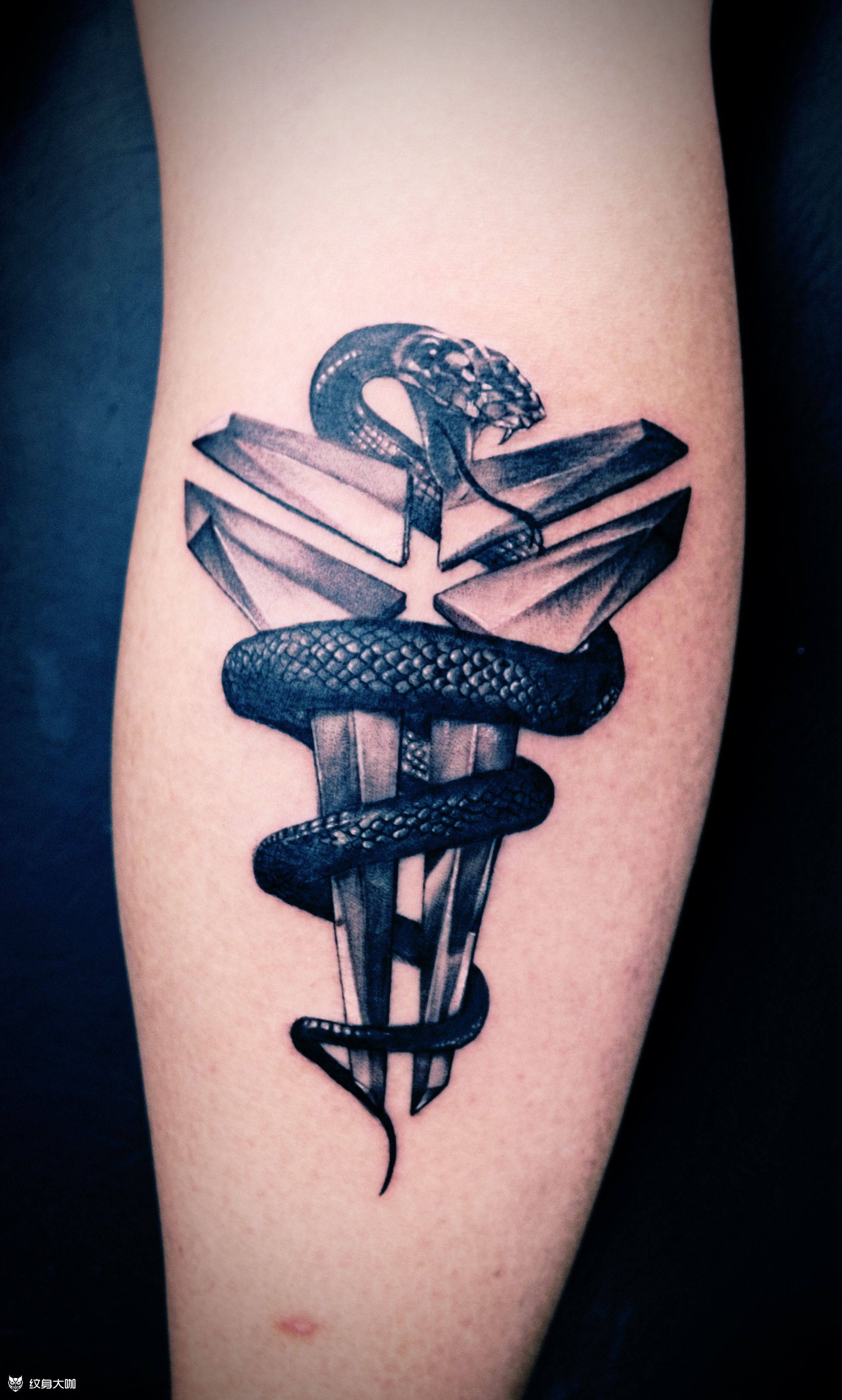 mamba out黑曼巴_纹身图案手稿图片_华子的纹身作品集