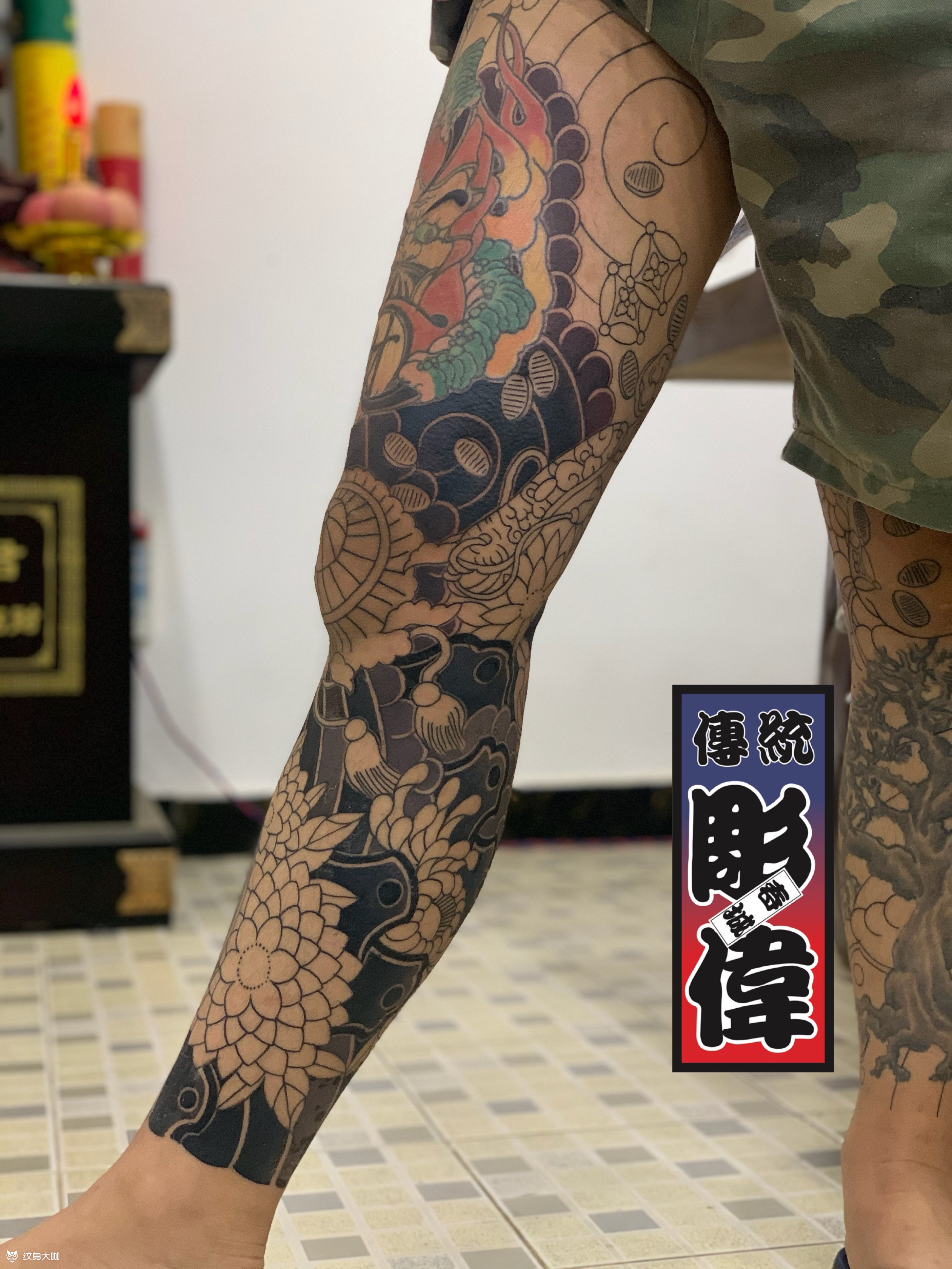 王老大的通体纹身图图片