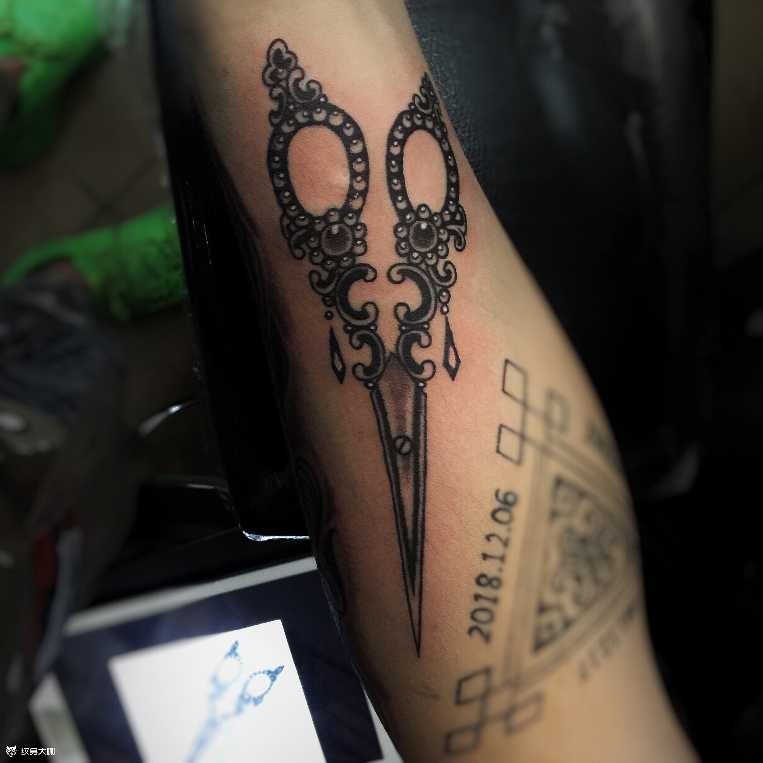 美发专用剪刀,想纹啥,纹啥,喜_纹身图案手稿图片_湖里阿东的纹身作品