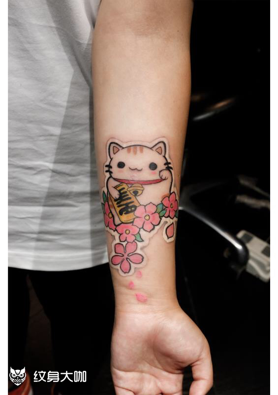 小臂添加招财猫_纹身图案手稿图片_巨婴的纹身作品集