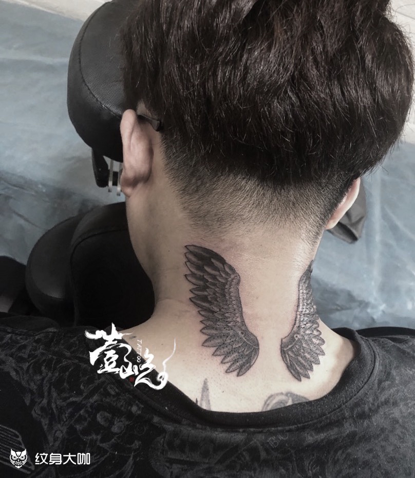 后脖子翅膀_纹身图案手稿图片_壹屹-k的纹身作品集