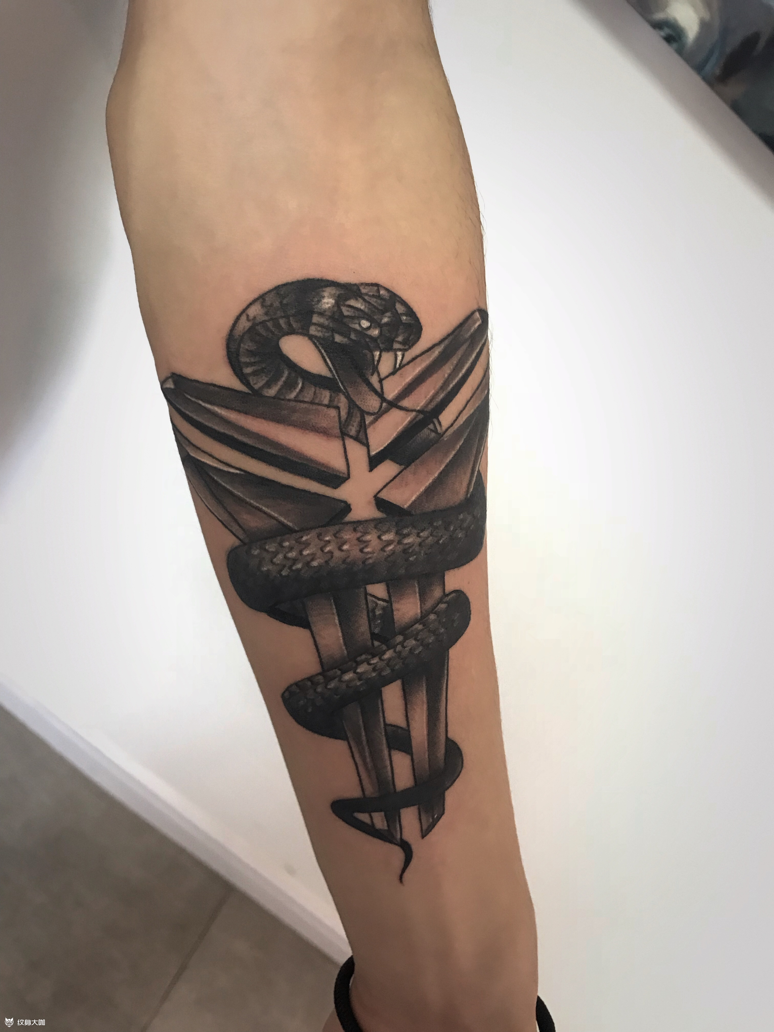 黑曼巴_纹身图案手稿图片_刘大鹏的纹身作品集