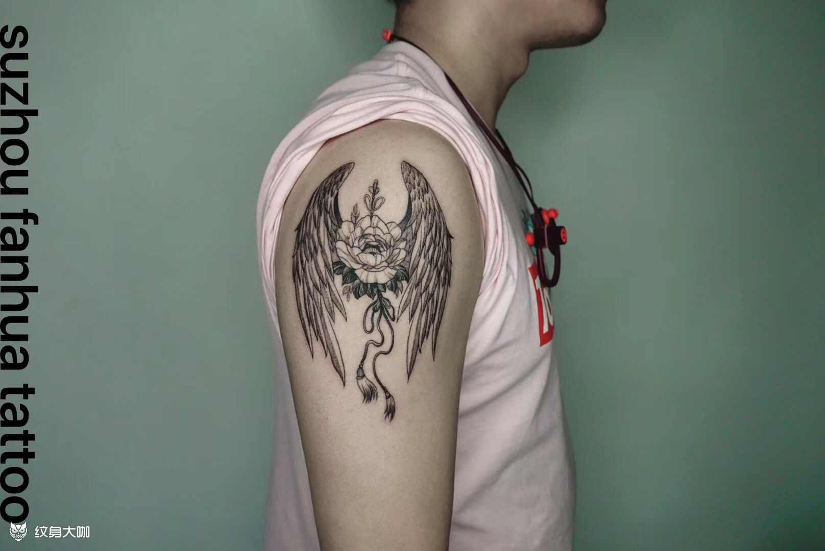 守护天使翅膀纹身寓意着纯洁,_纹身吧社区 - 纹身大咖