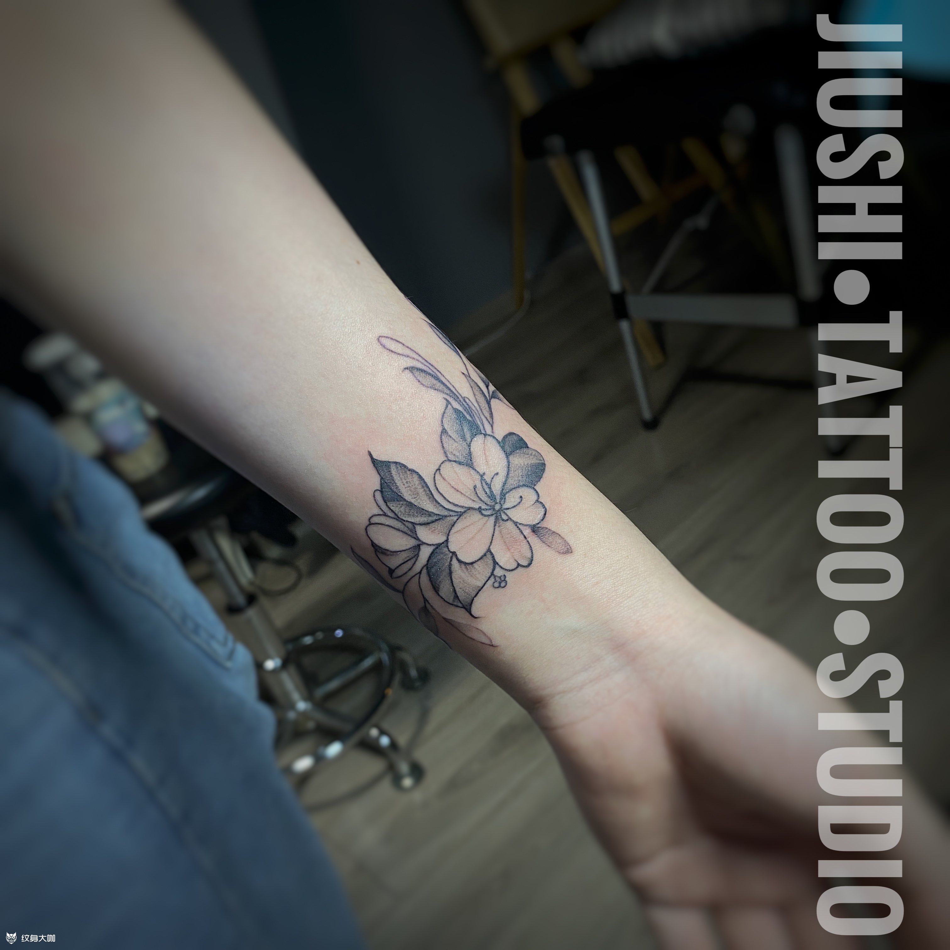 素花花环_纹身图案手稿图片_小九啊的纹身作品集