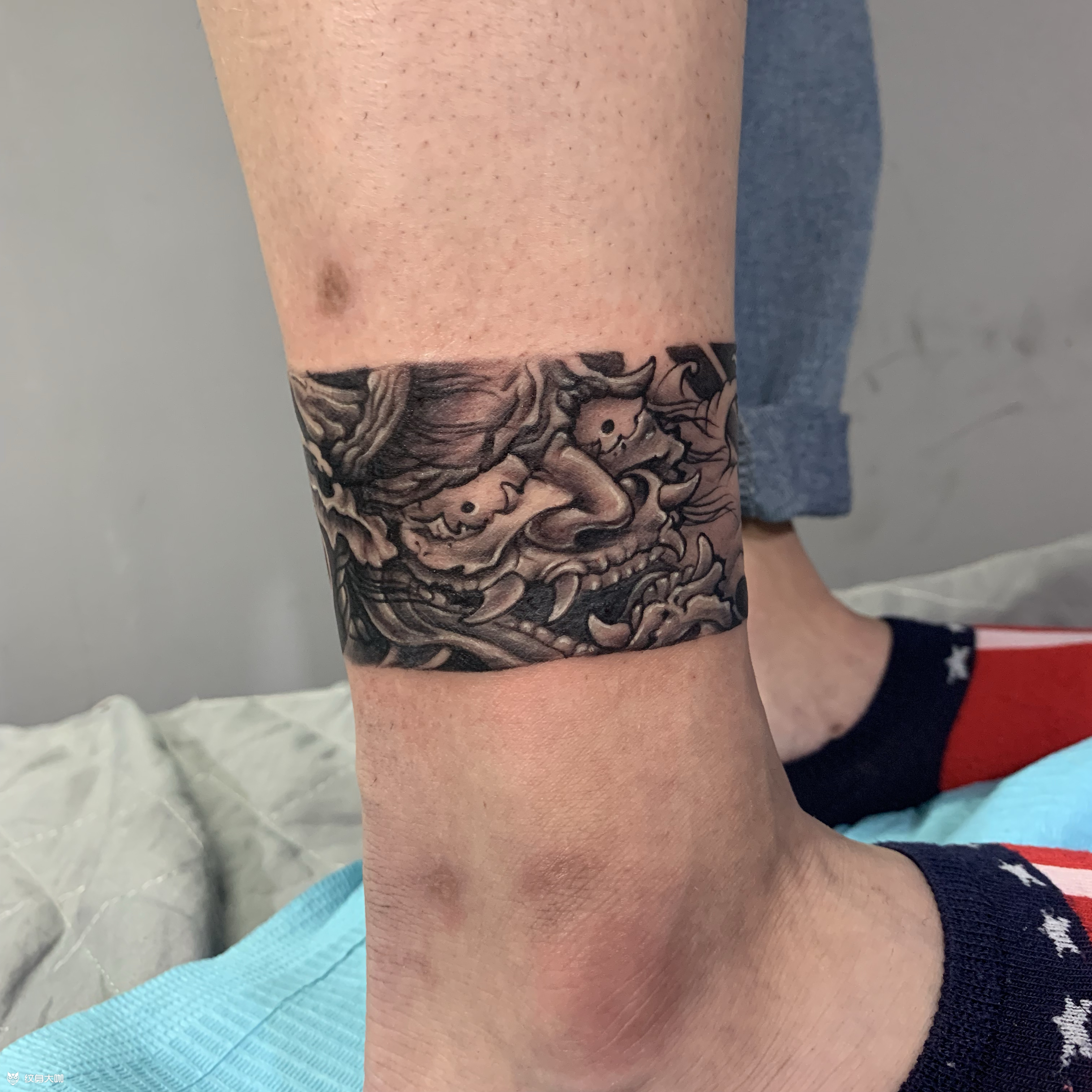 腿环 一黑灰 一彩色_纹身图案手稿图片_九纹龙的纹身作品集