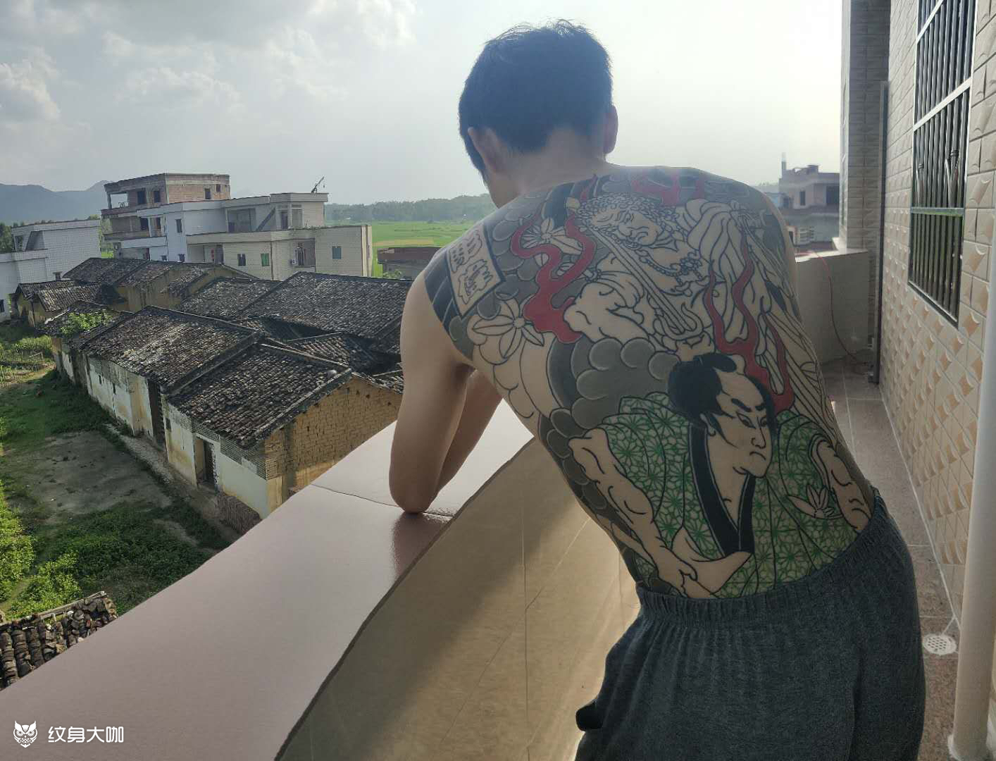 日式老传统满背到大腿