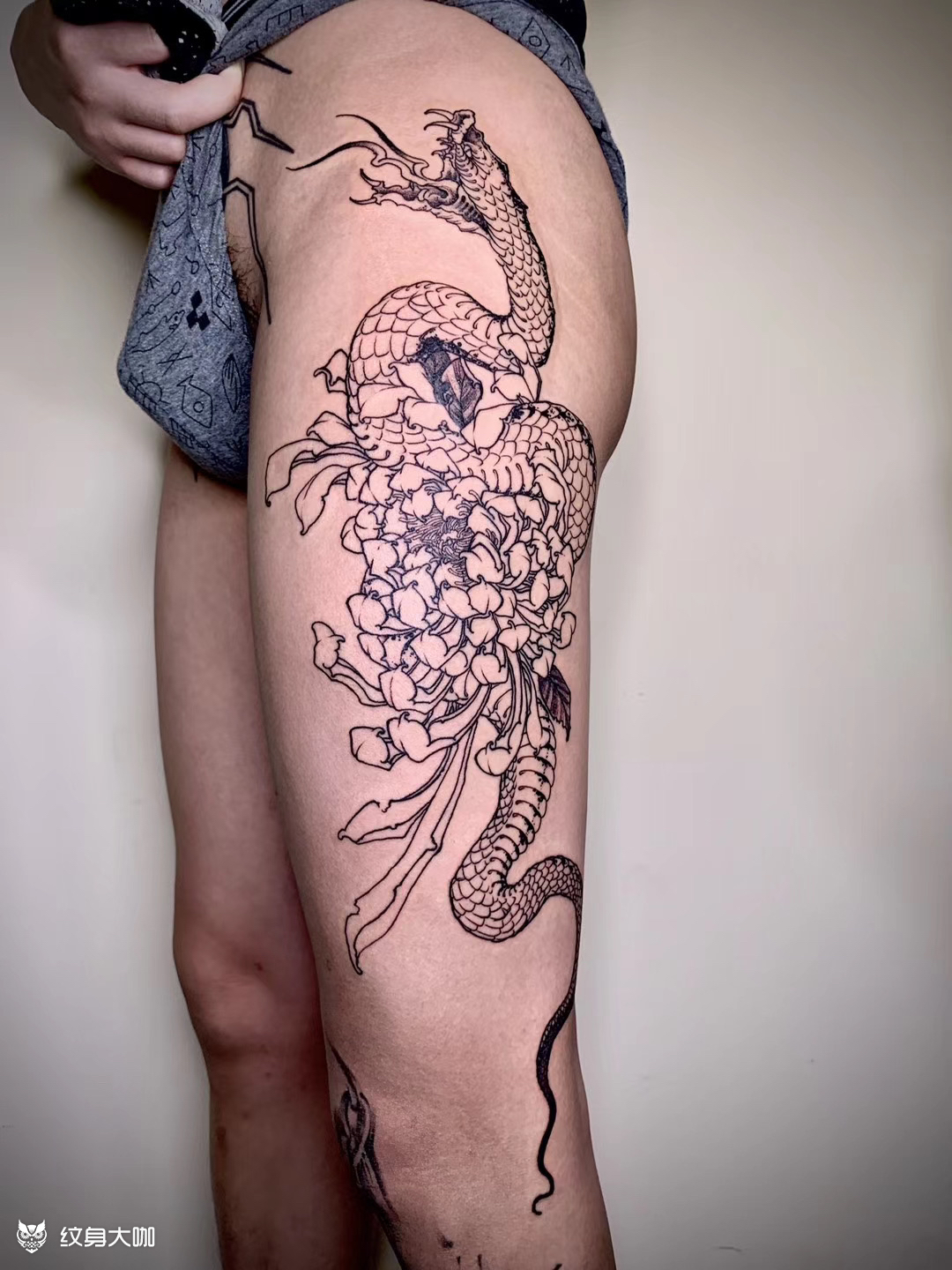 蛇_纹身图案手稿图片_yolo的纹身作品集