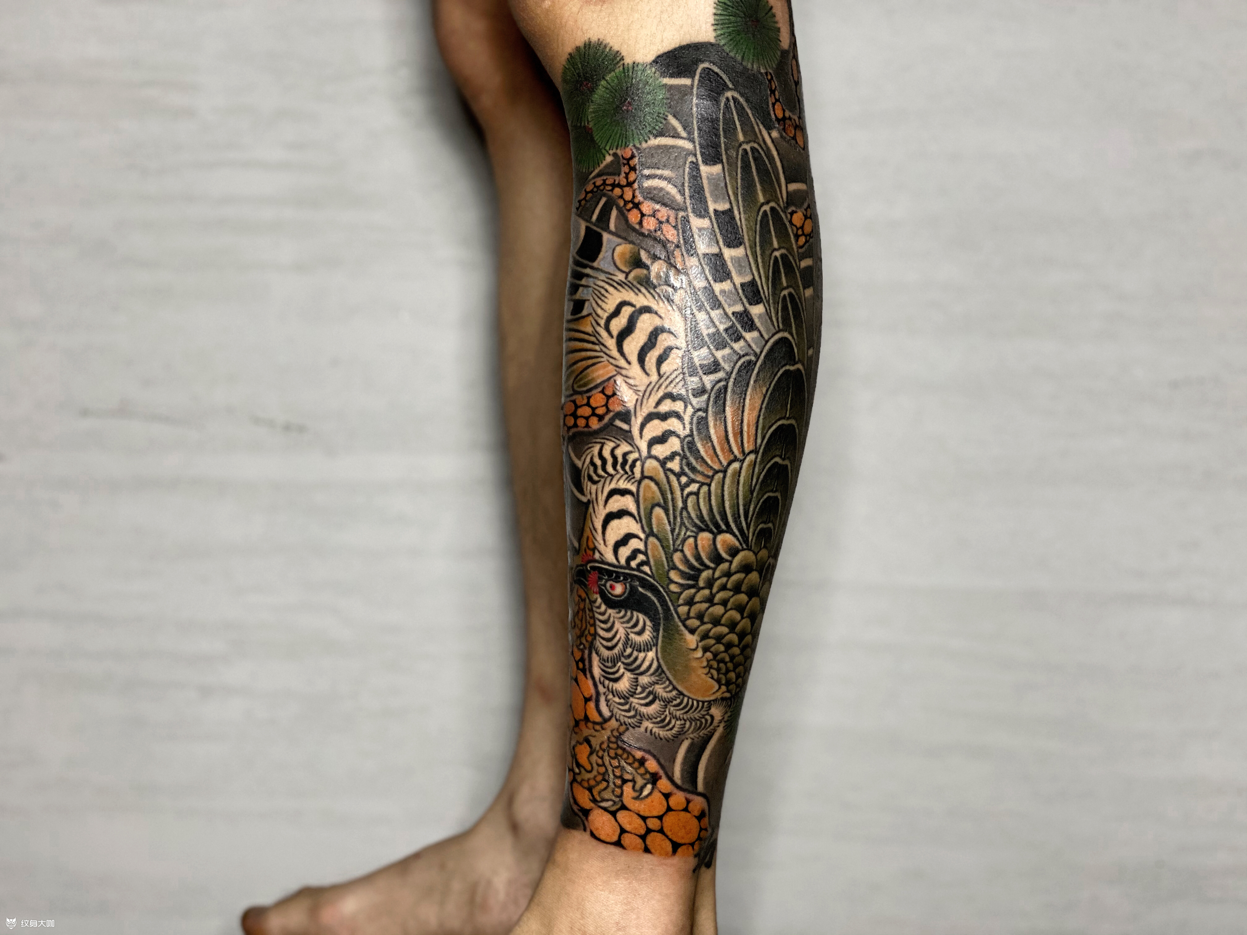 老传统包小腿耗时30小时,分五次做完,感谢顾客信任_纹身大咖图库