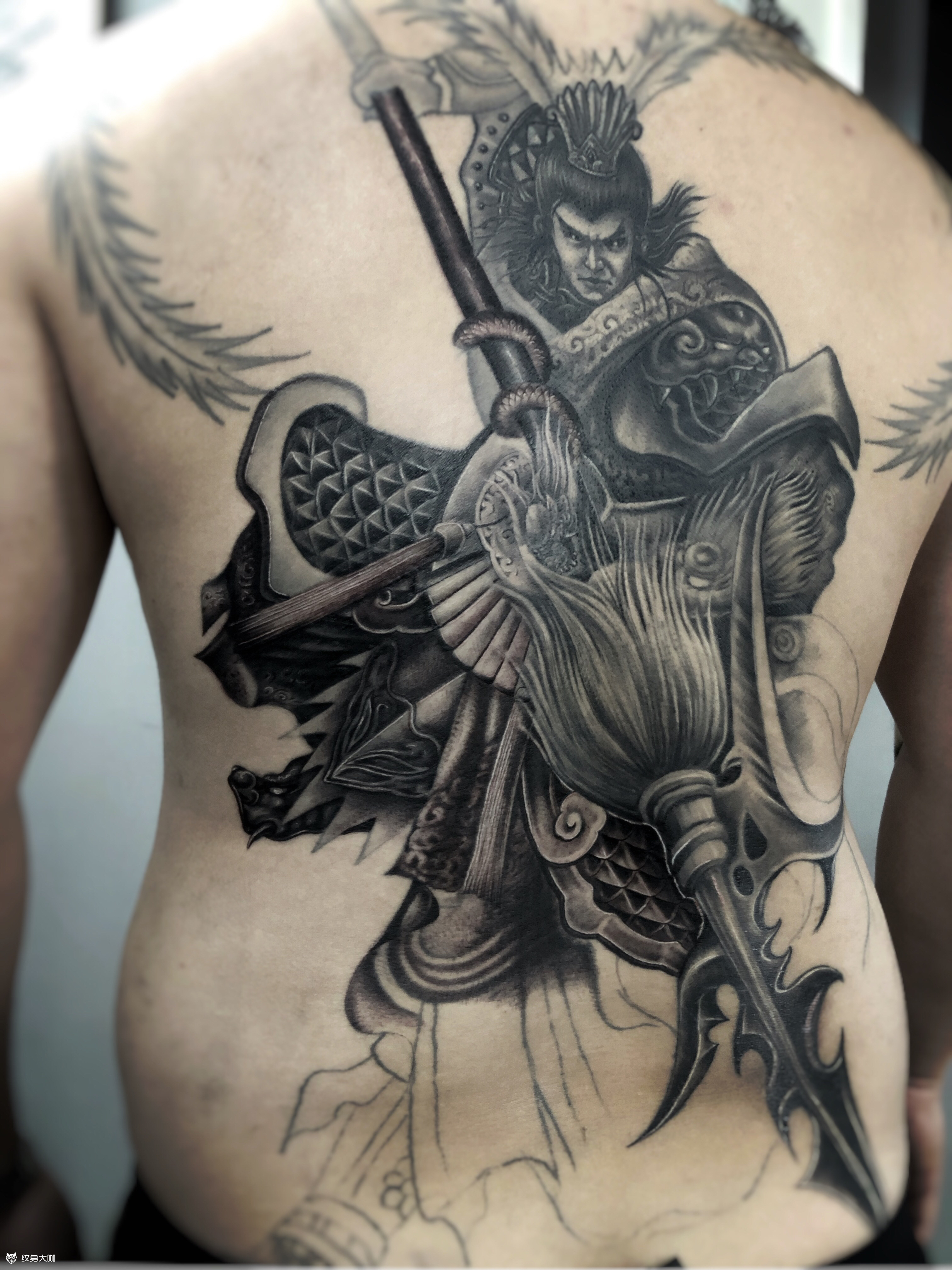 背部吕布简介:没ta的主页微信联系店铺:翰墨刺青app