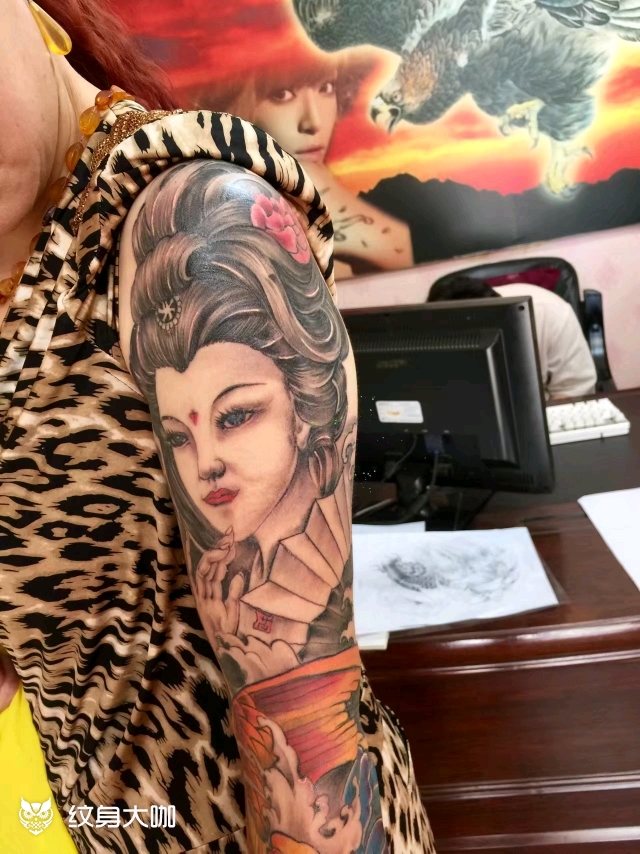 鲤鱼艺妓网红花臂_纹身图案手稿图片_张哥的纹身作品集