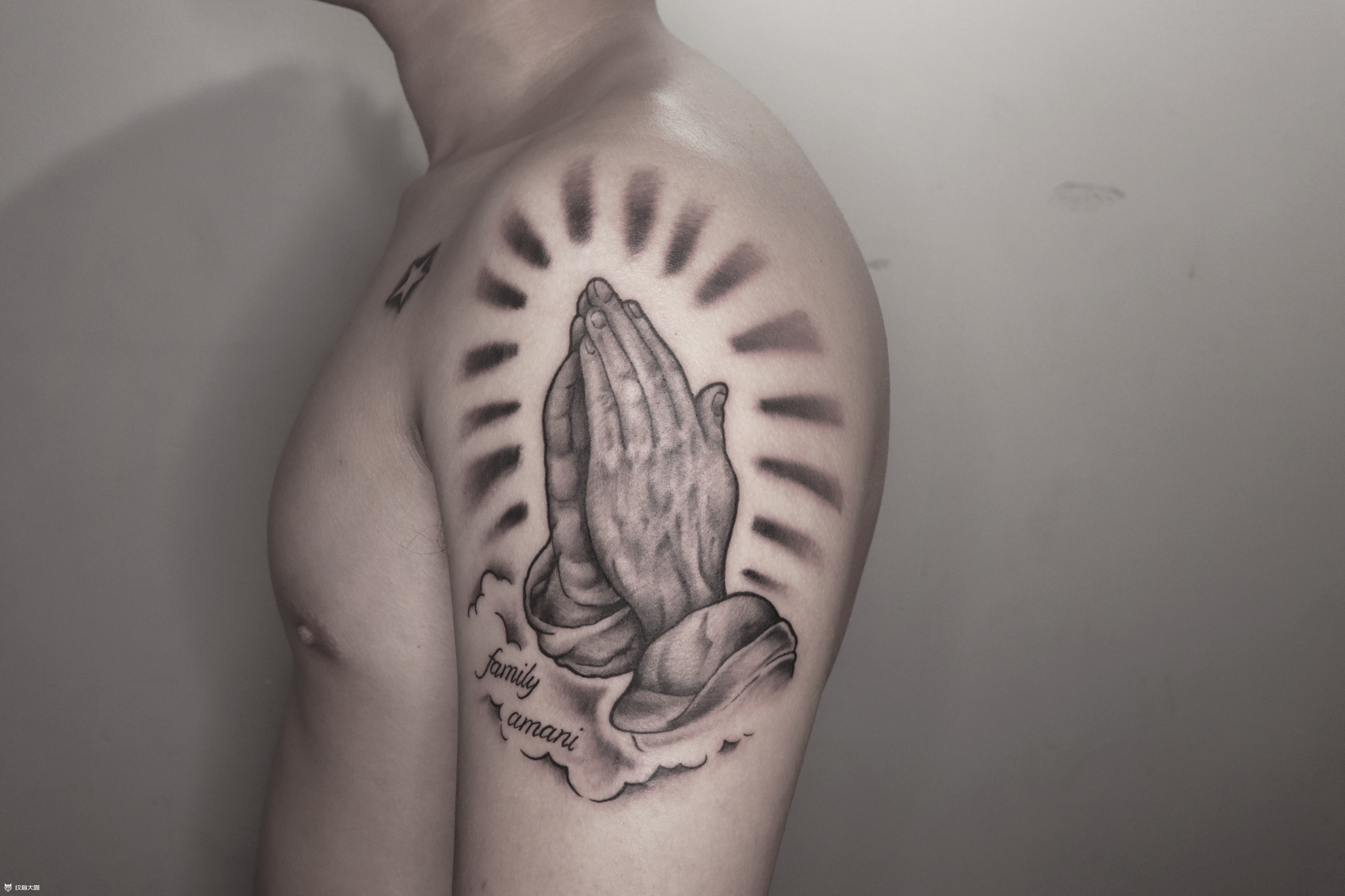 祈祷之手_纹身图案手稿图片_纹画人高达的纹身作品集
