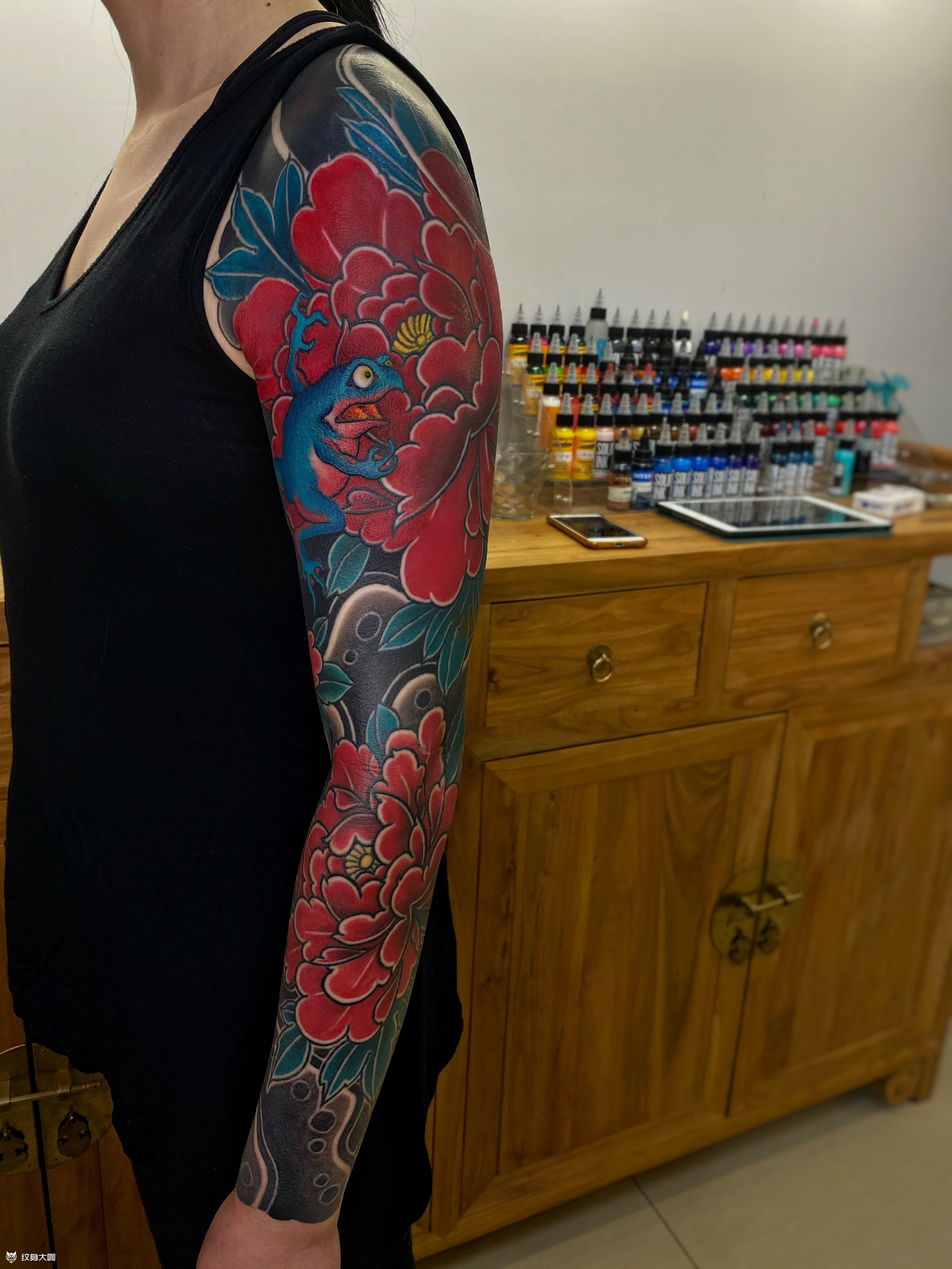 老传统牡丹花臂