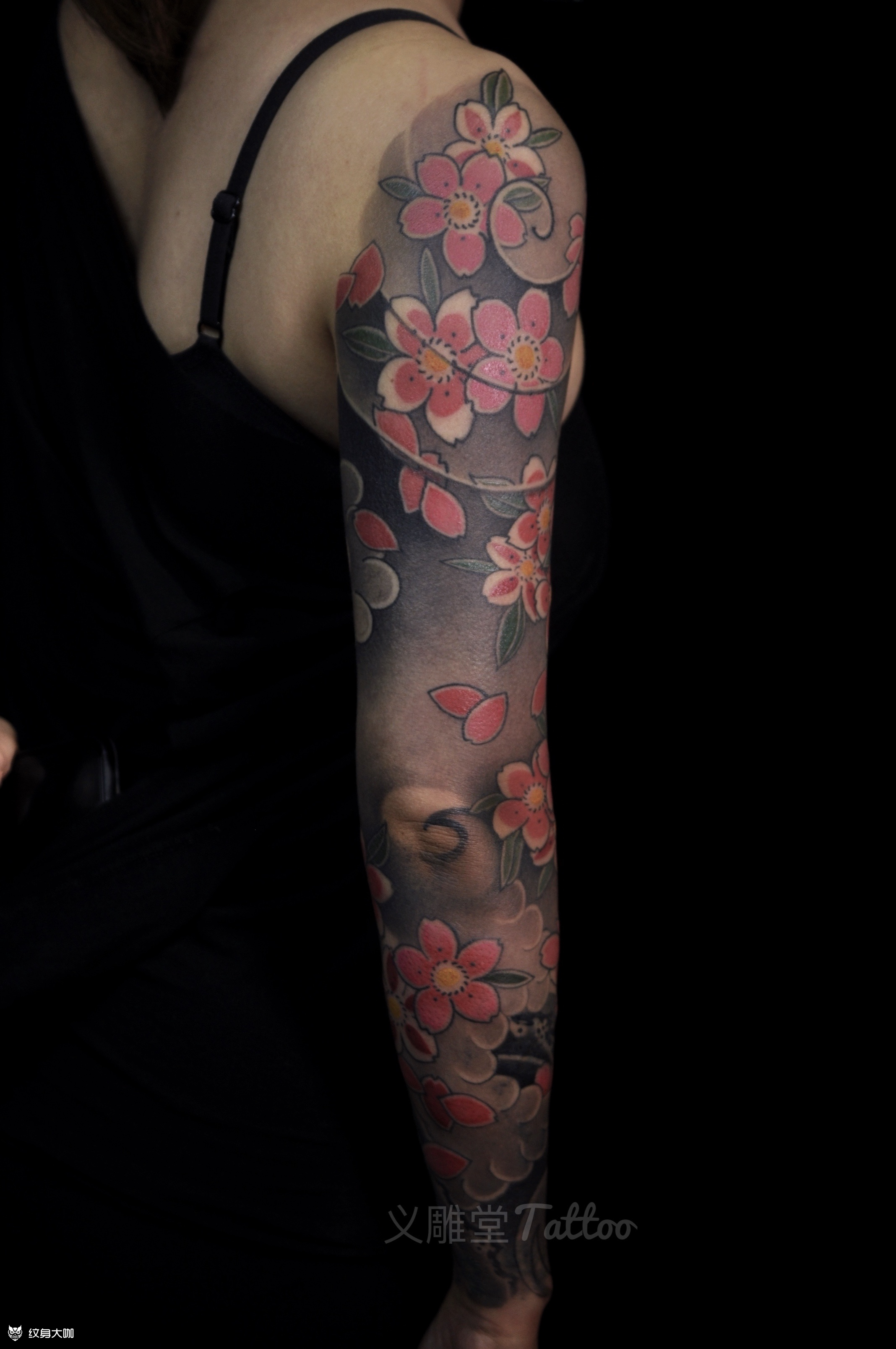 樱花臂遮盖纹身