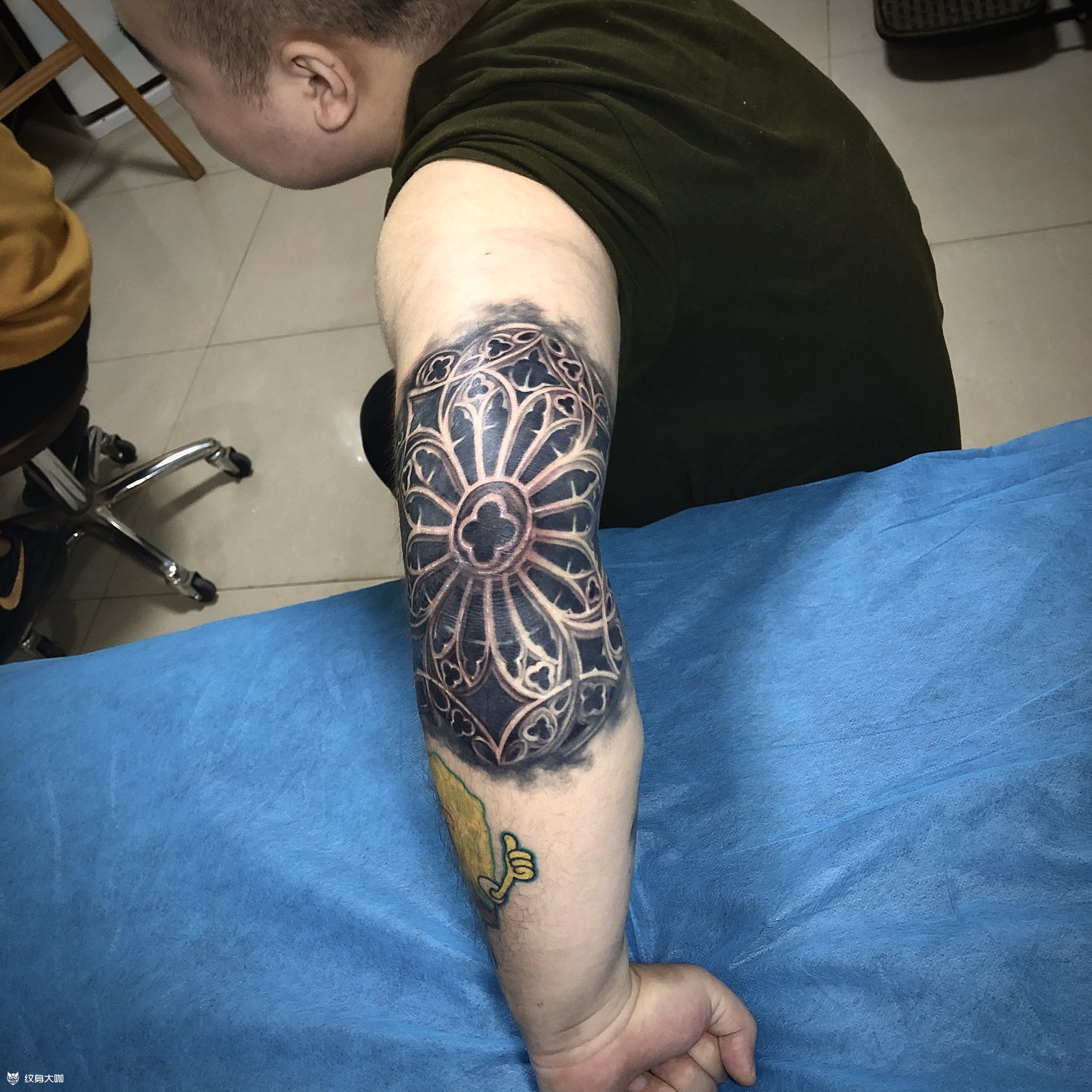 窗花_纹身图案手稿图片_杨超群的纹身作品集