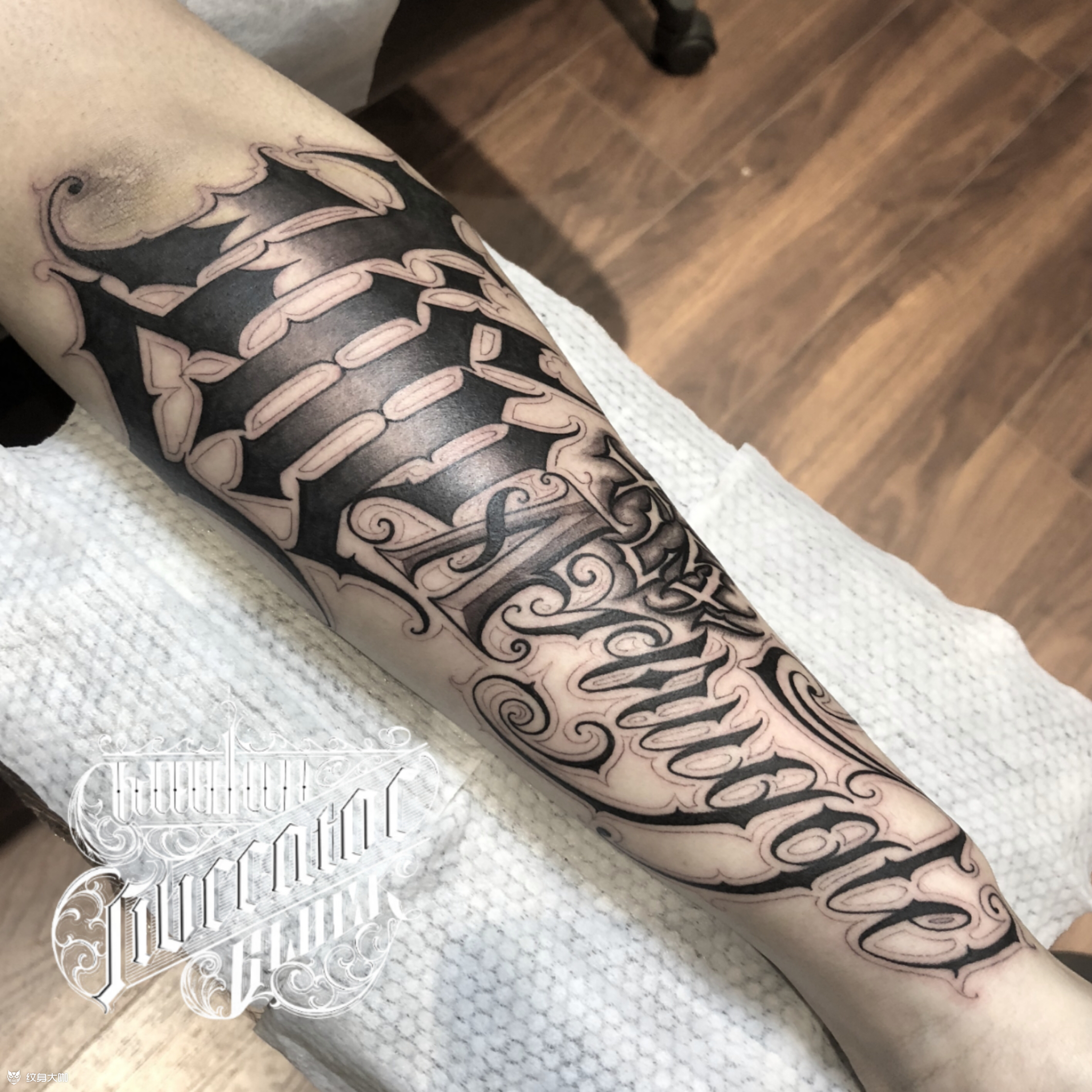 作品简介:97小臂外侧即兴构图 7115内容life is a struggle