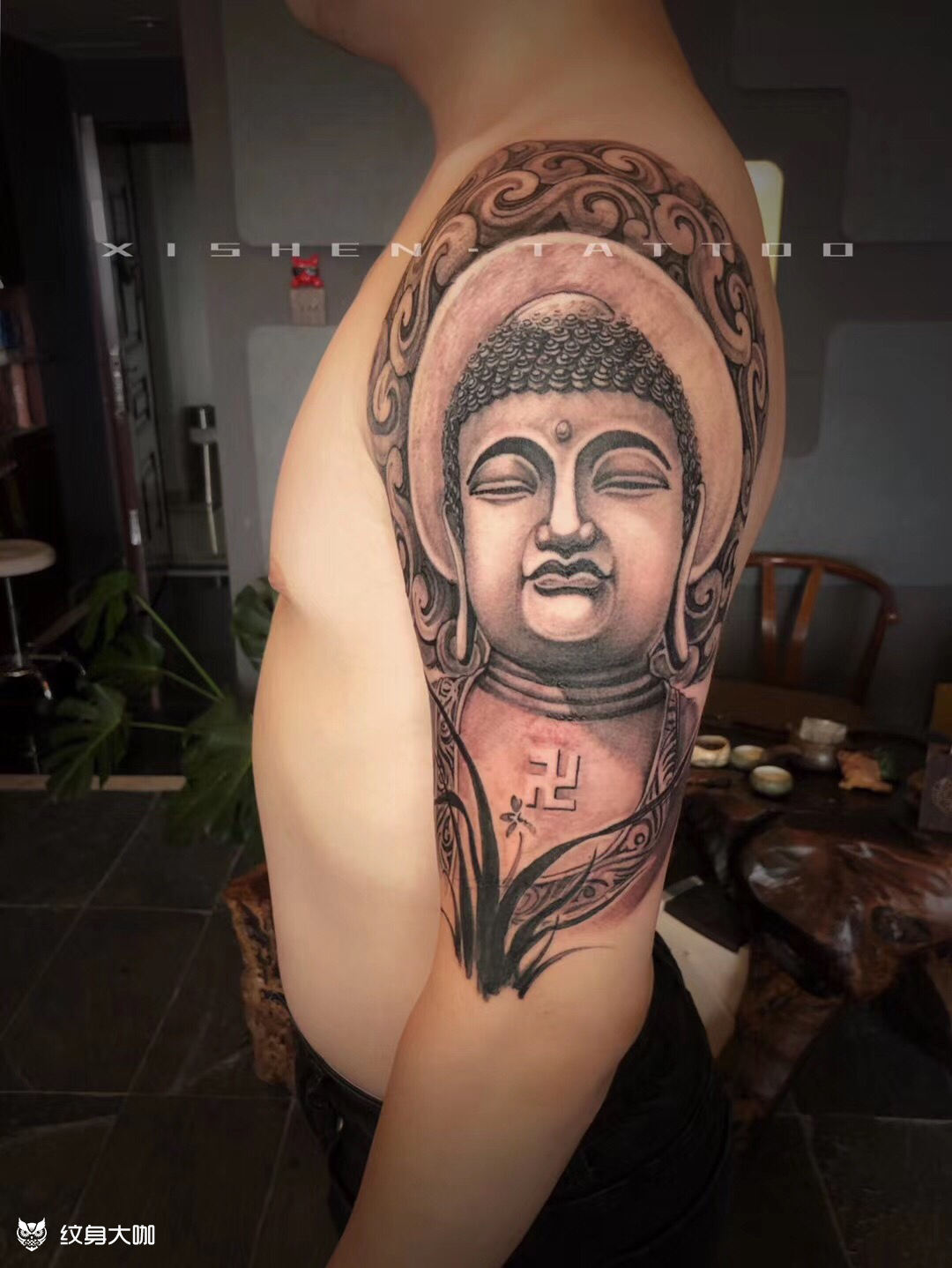 大日如来和爸爸最爱的兰花_纹身图案手稿图片_喜神tattoo的纹身作品集